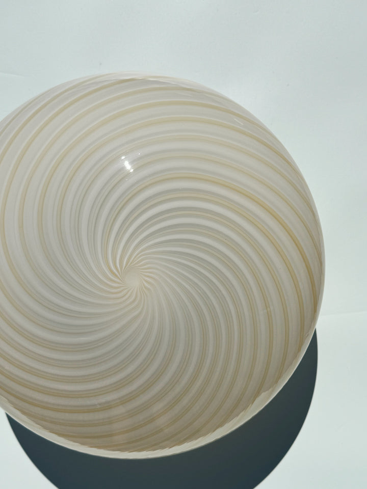 Vintage Murano plafondlampe | Hvid & lysegul swirlglas, Ø35 cm Murano