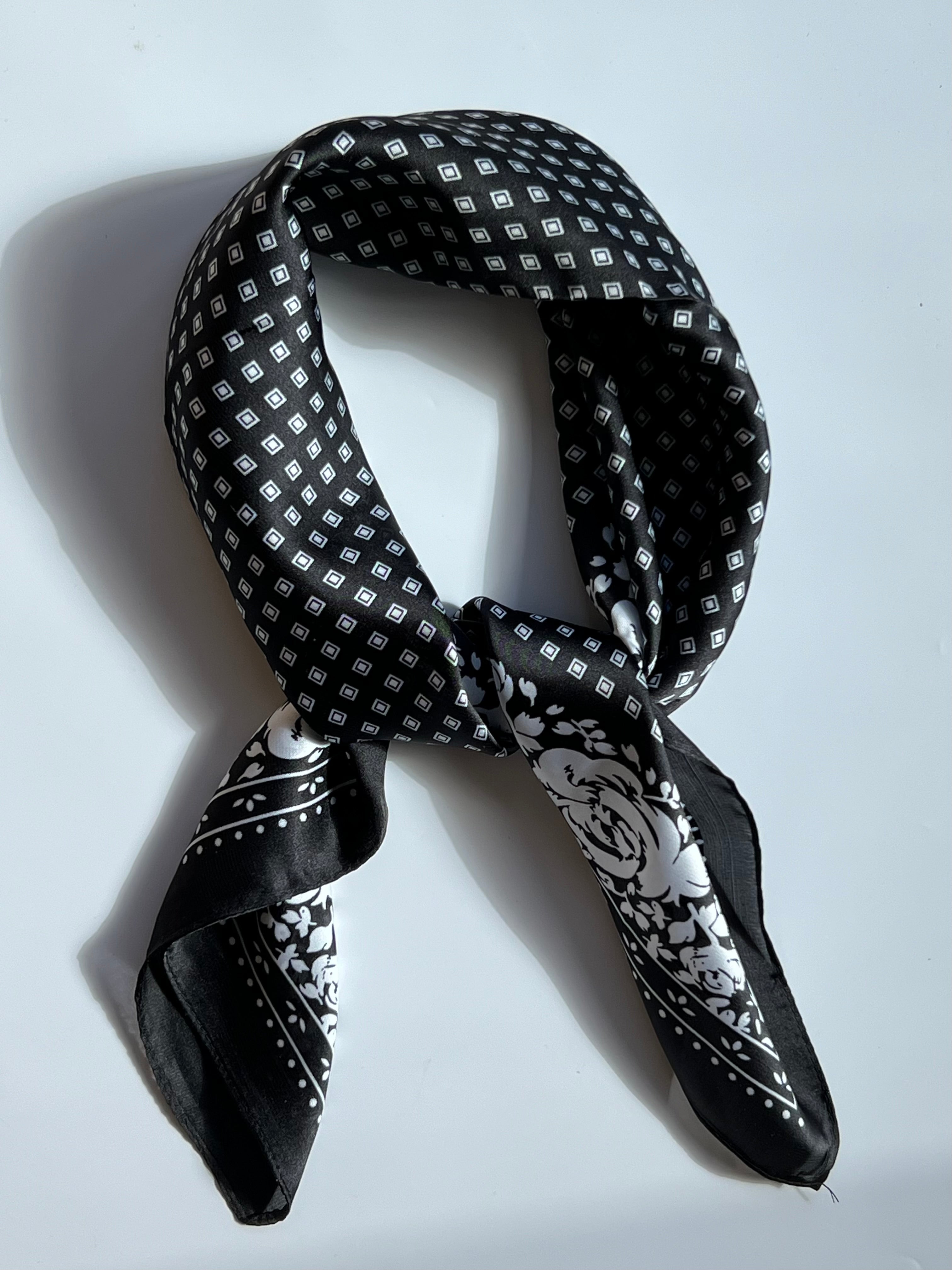 Hvid mønster | 70 x 70 cm Studio Hafnia