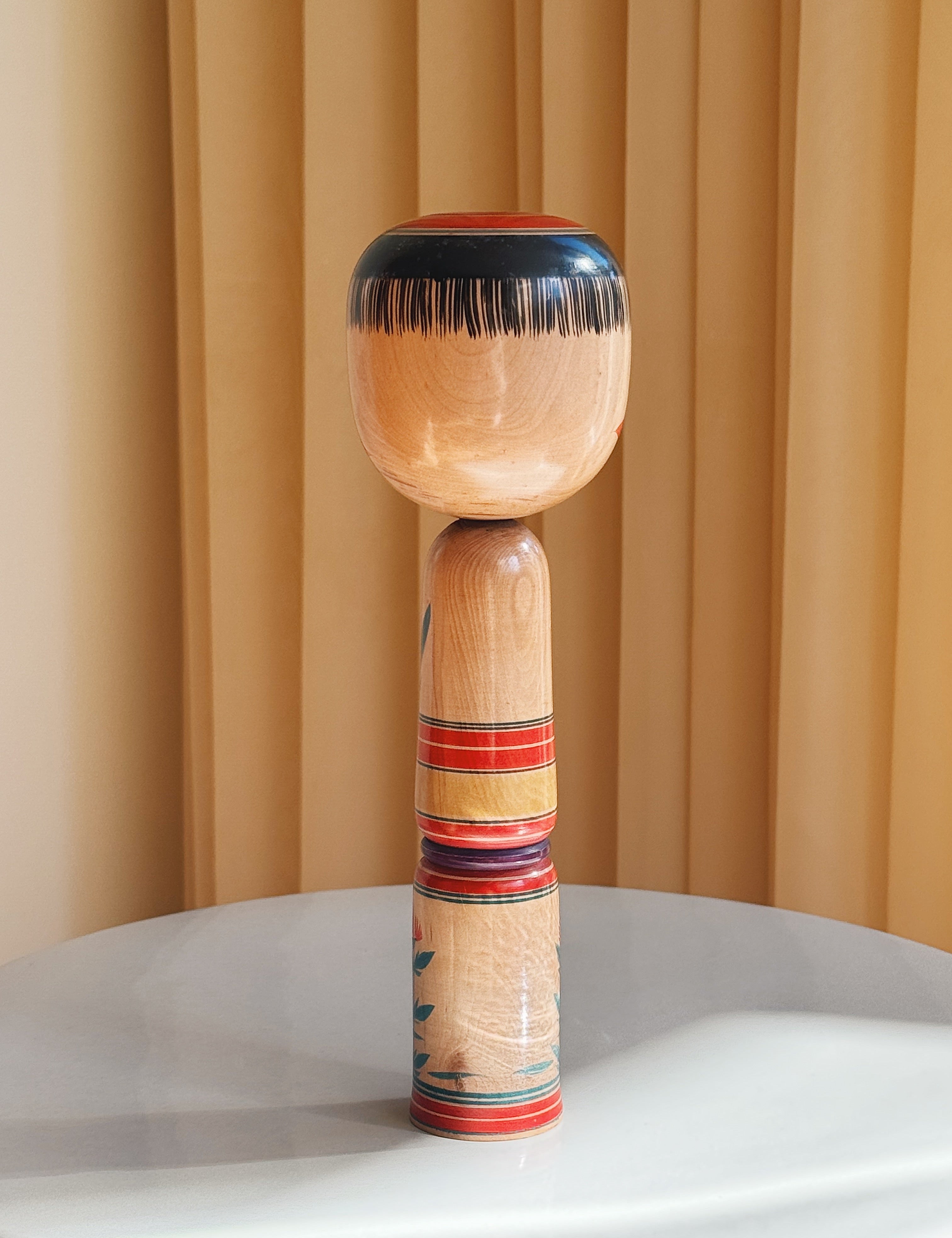 Vintage Kokeshi Dukke Nr. 228 fra Japan – Håndlavet | H 24,5 cm Studio Hafnia