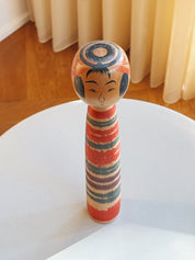 Vintage Kokeshi Dukke Nr. 221 fra Japan – Håndlavet | H 25 cm Studio Hafnia