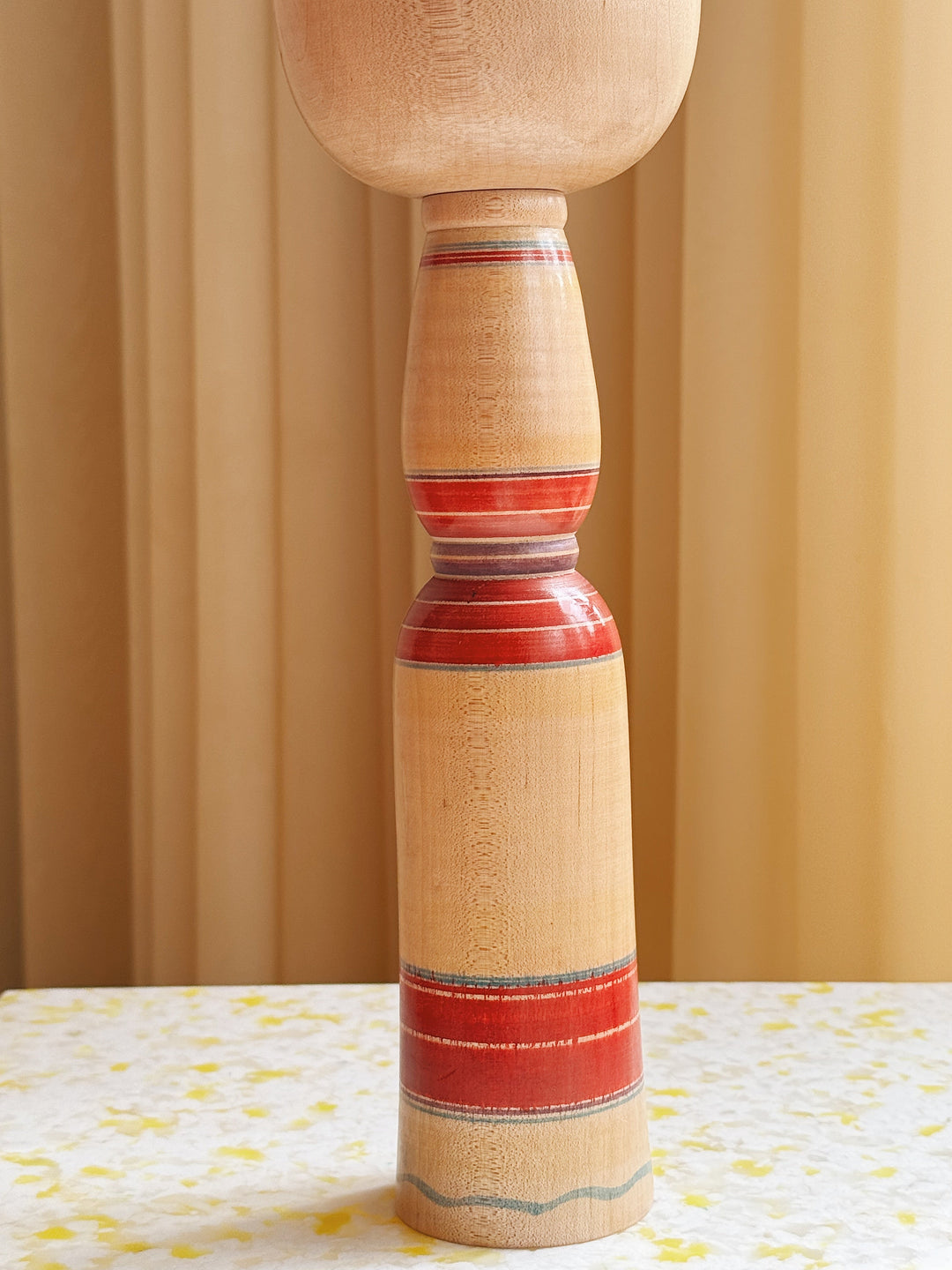 Vintage Kokeshi Dukke Nr. 211 fra Japan – Håndlavet | H30,5 cm Studio Hafnia
