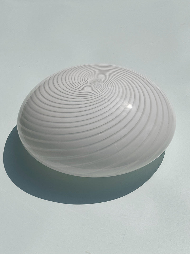 Vintage Murano Plafondlampe i Hvidt Swirl Glas | Loft-/Væglampe Ø30 cm Studio Hafnia