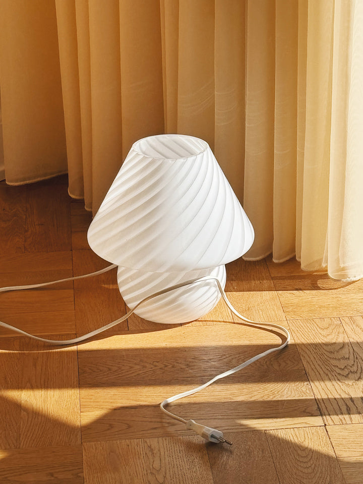 Vintage Murano mushroom bordlampe i hvidt swirl-glas | H25 cm Murano
