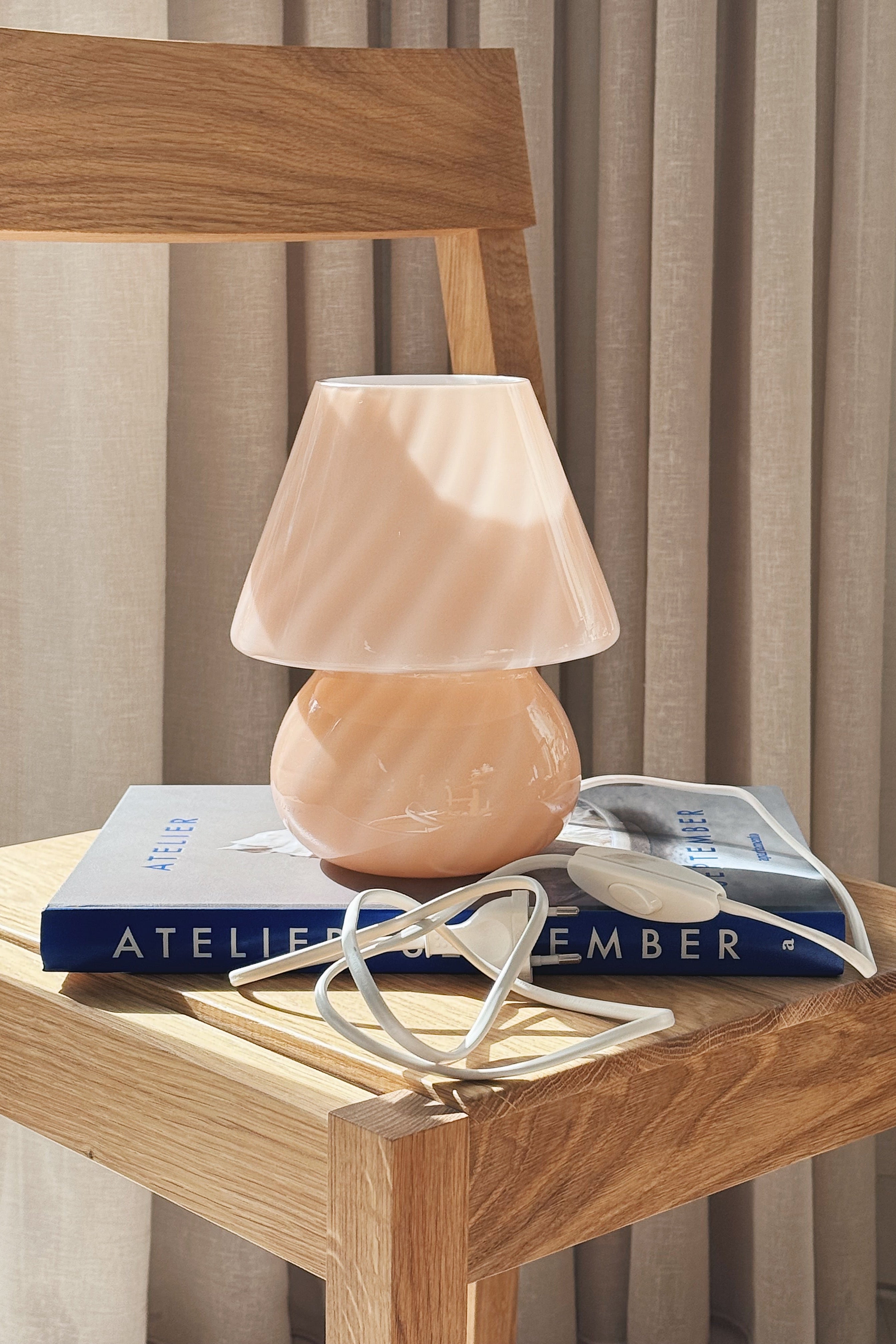 Pink Murano baby mushroom lamp with white cord, Ø17 cm