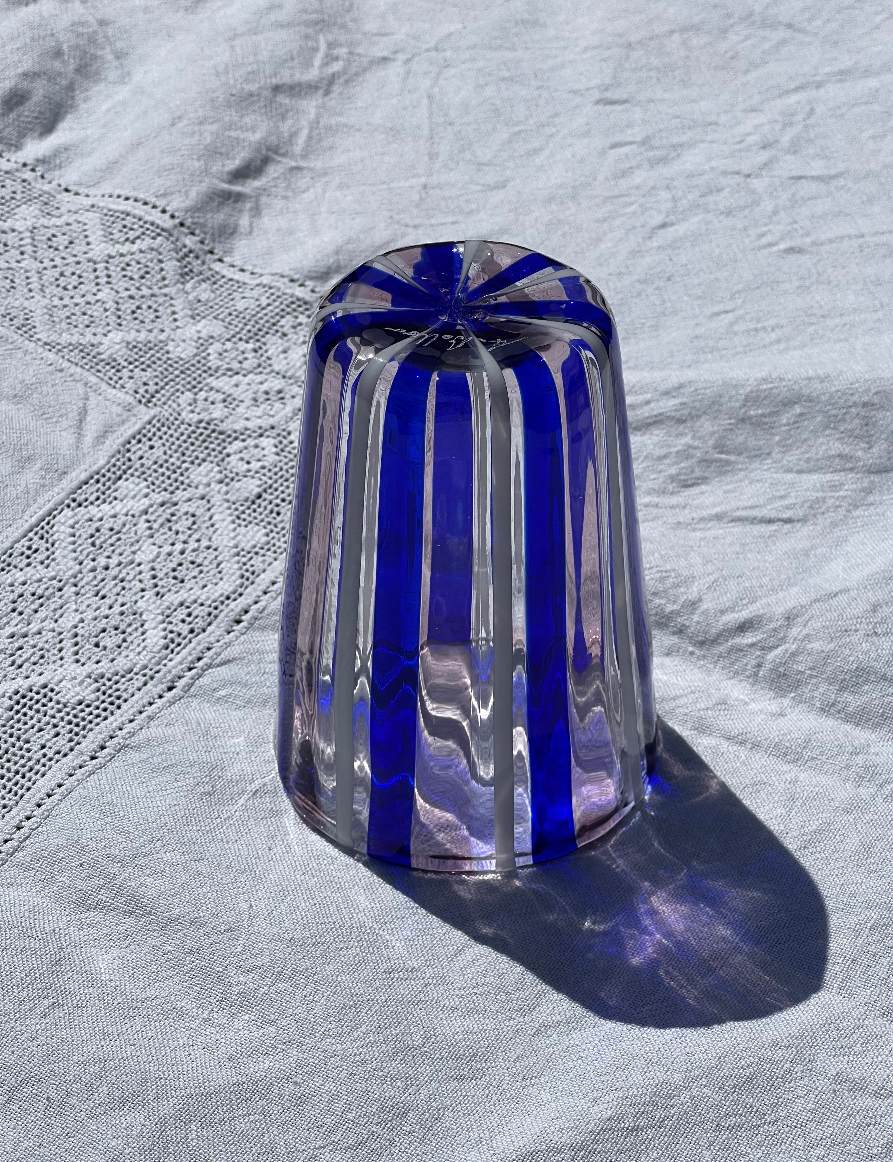 Håndblæst Murano Glas i Pio Ponti Stil med Blå, Hvide og Ametyst Striber Murano