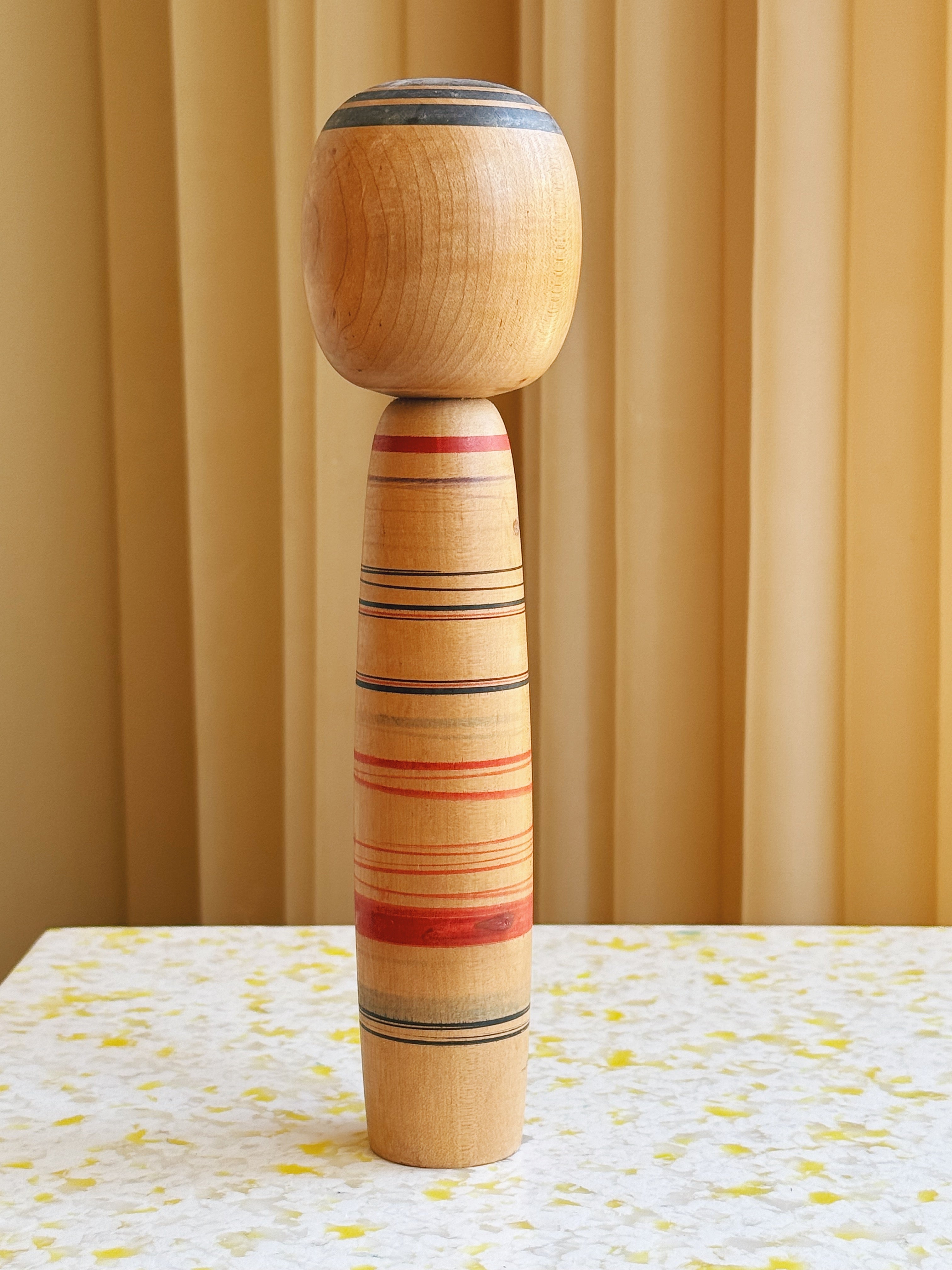 Vintage Kokeshi Dukke Nr. 184 fra Japan – Håndlavet | H24,5 cm Studio Hafnia