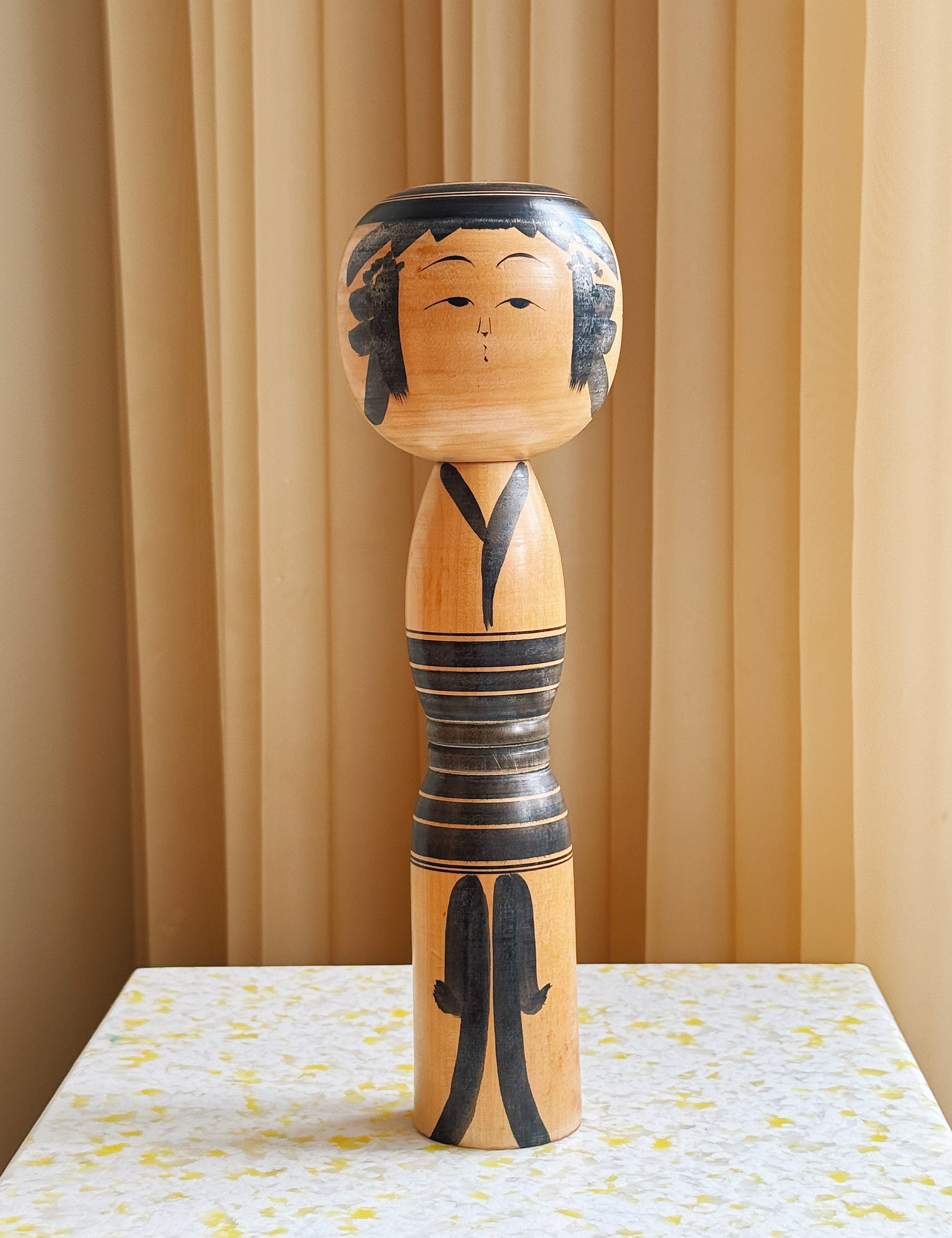 Vintage Kokeshi Dukke Nr. 191 fra Japan – Håndlavet | H30 cm Studio Hafnia