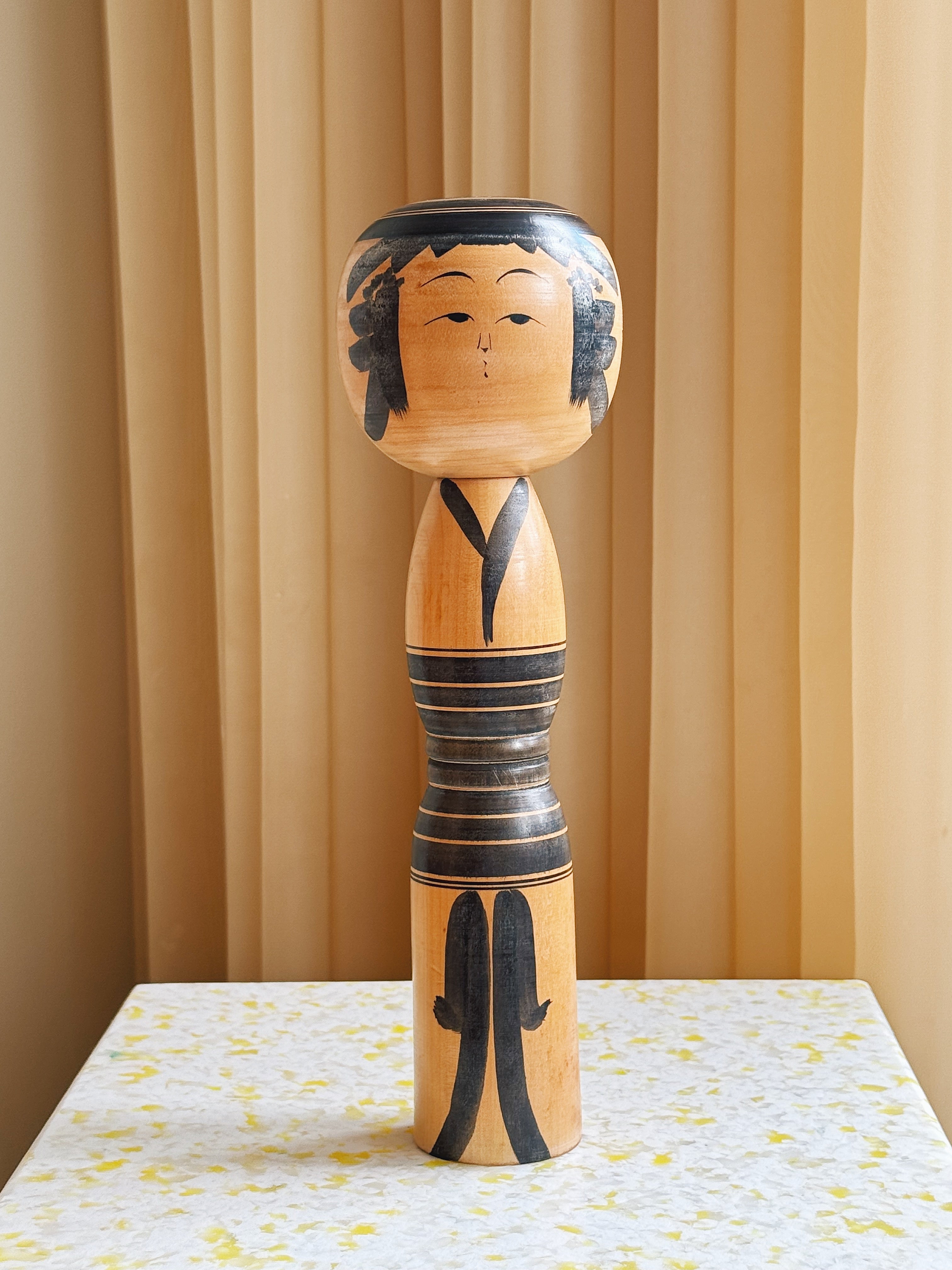 Vintage Kokeshi Dukke Nr. 191 fra Japan – Håndlavet | H30 cm Studio Hafnia