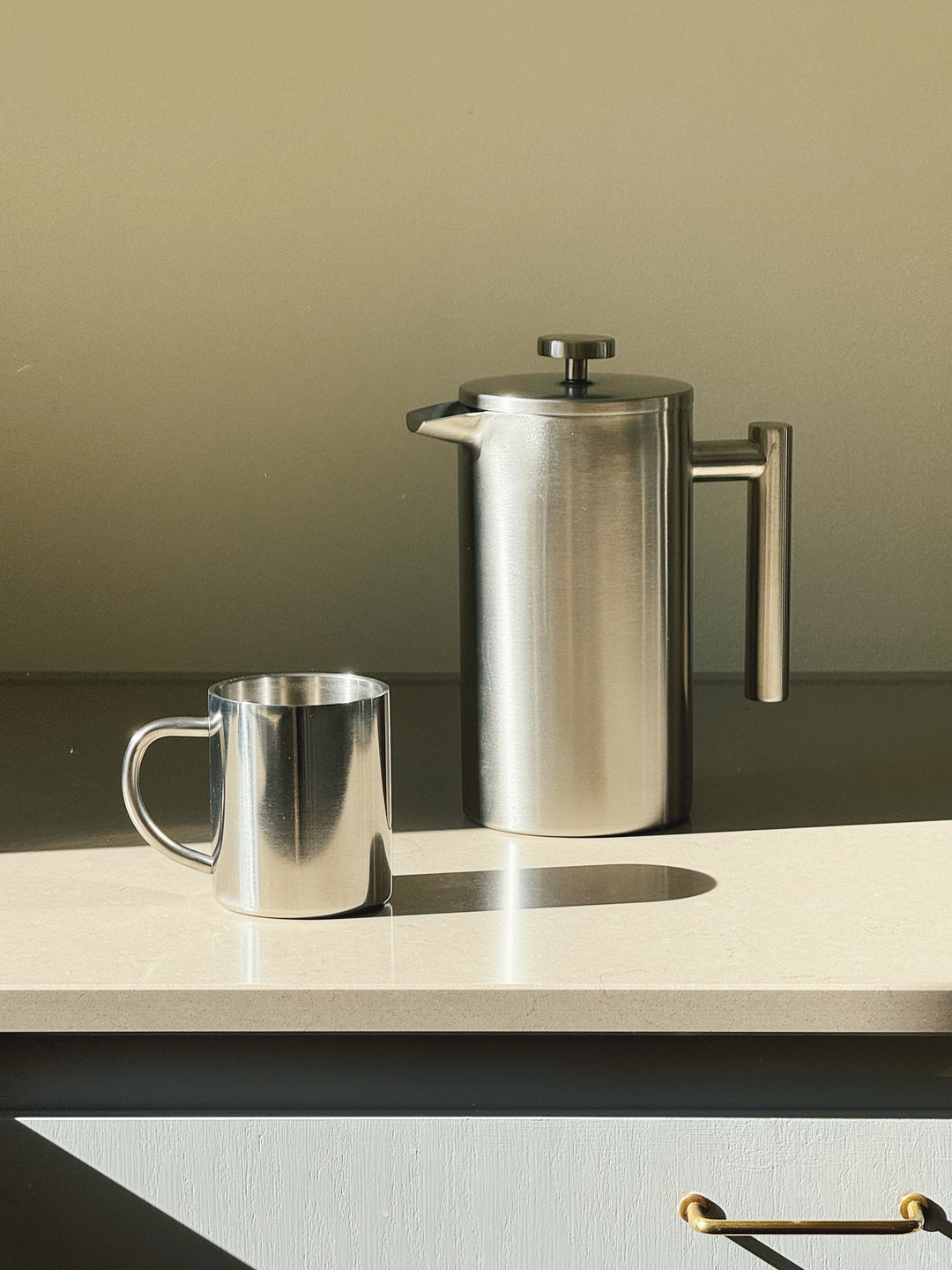 Stempelkande i Mat Stål | 1000 ml Studio Hafnia