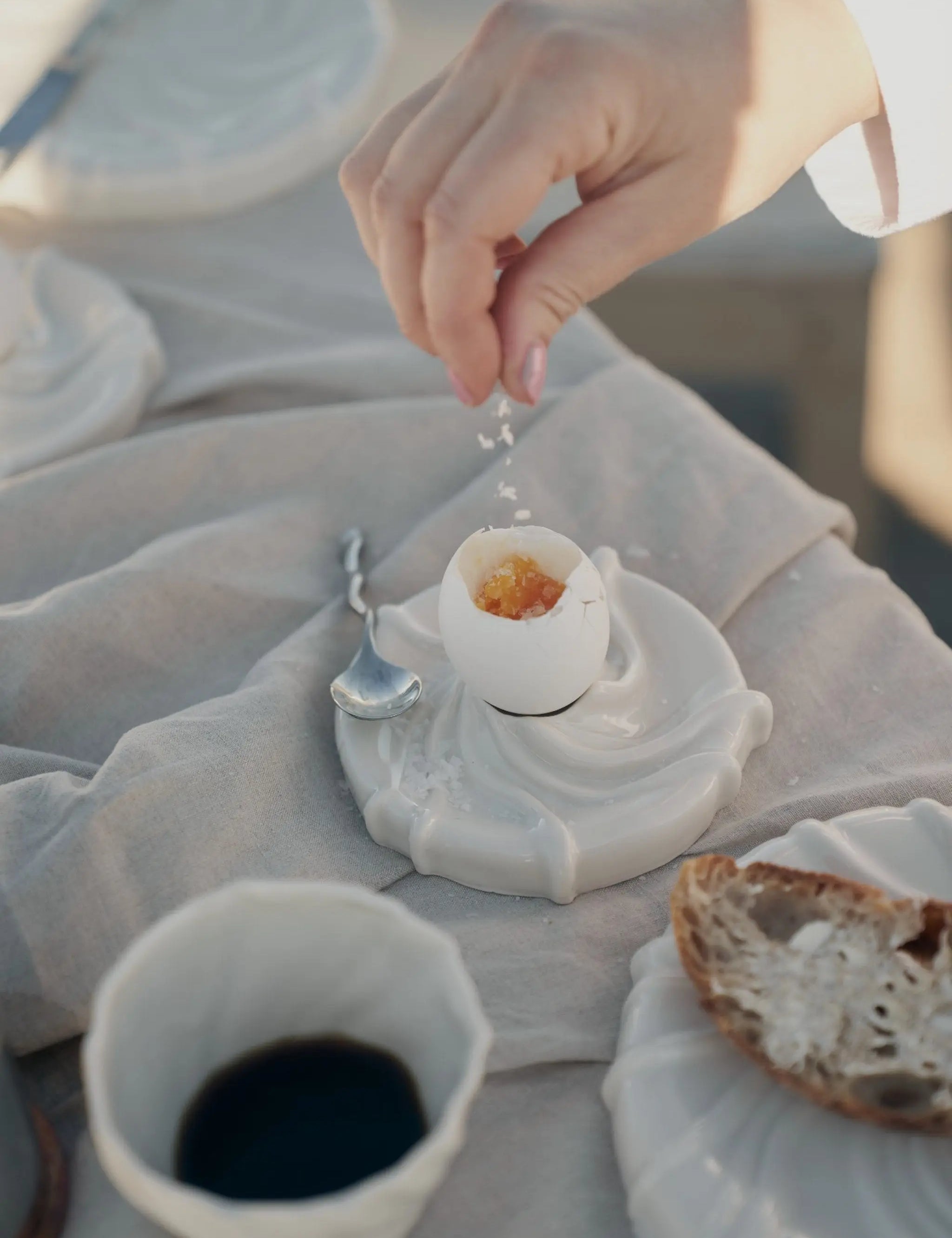 Æggebæger af Atelier Marée | Hvidt Porcelæn Atelier Marée