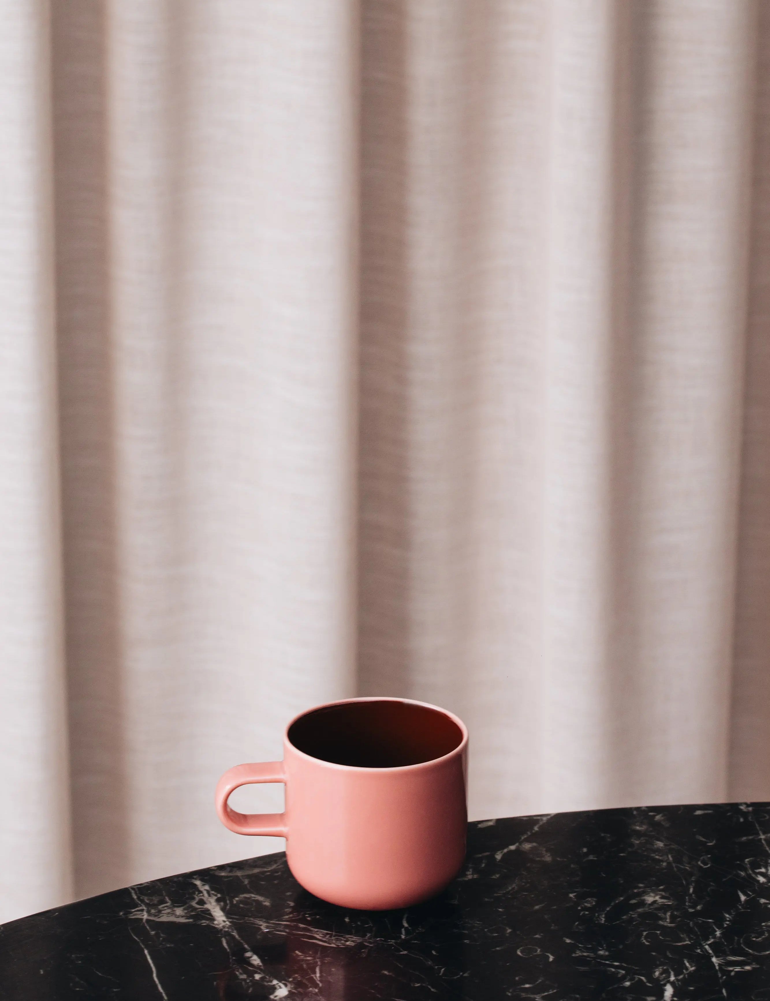 Acme x Karen Walker Bobby Krus | Lys Pink + Chokolade Brun, 300 ml Studio Hafnia