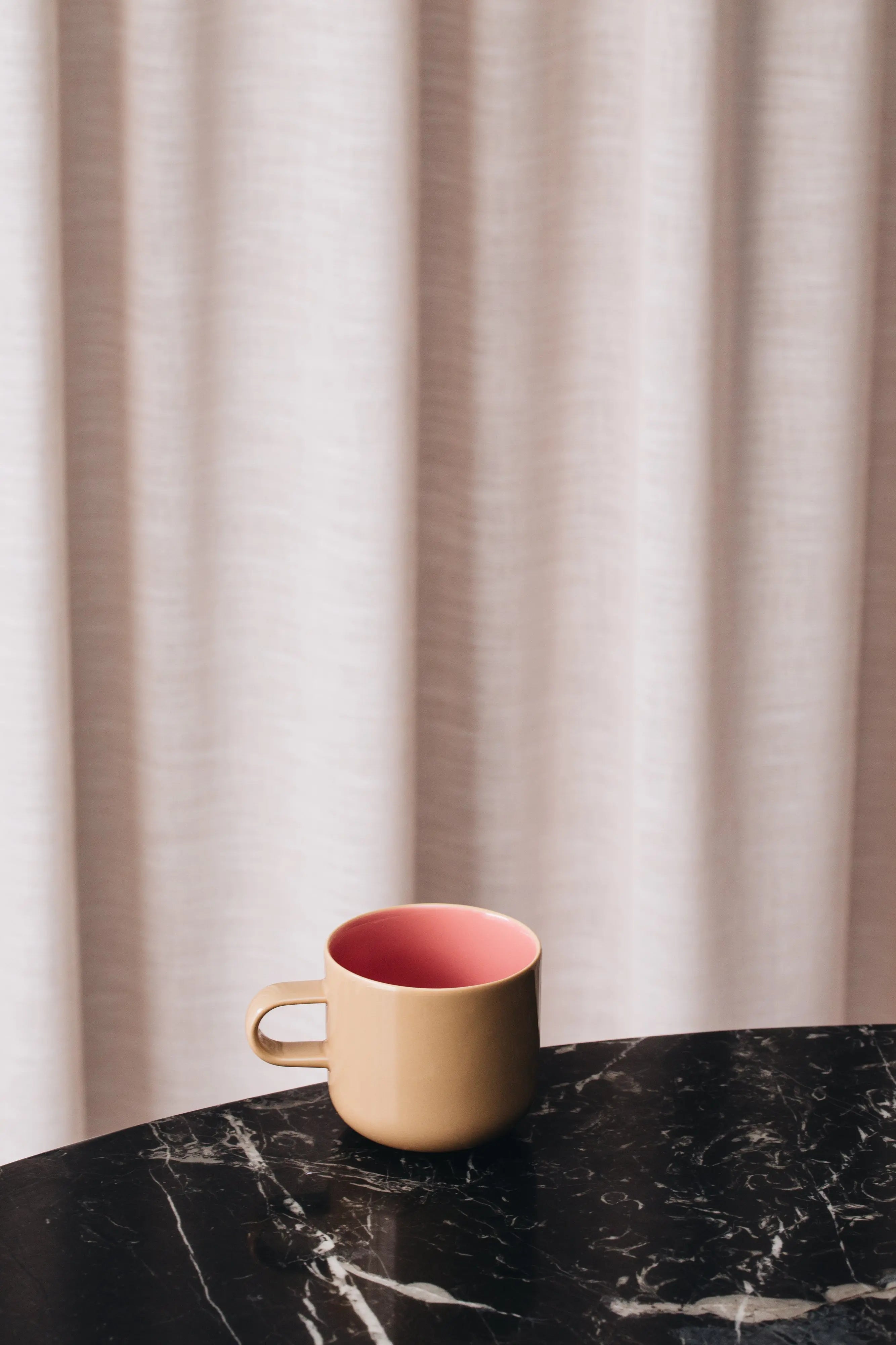 Acme x Karen Walker Bobby Krus | Nougat + Lys Pink Studio Hafnia