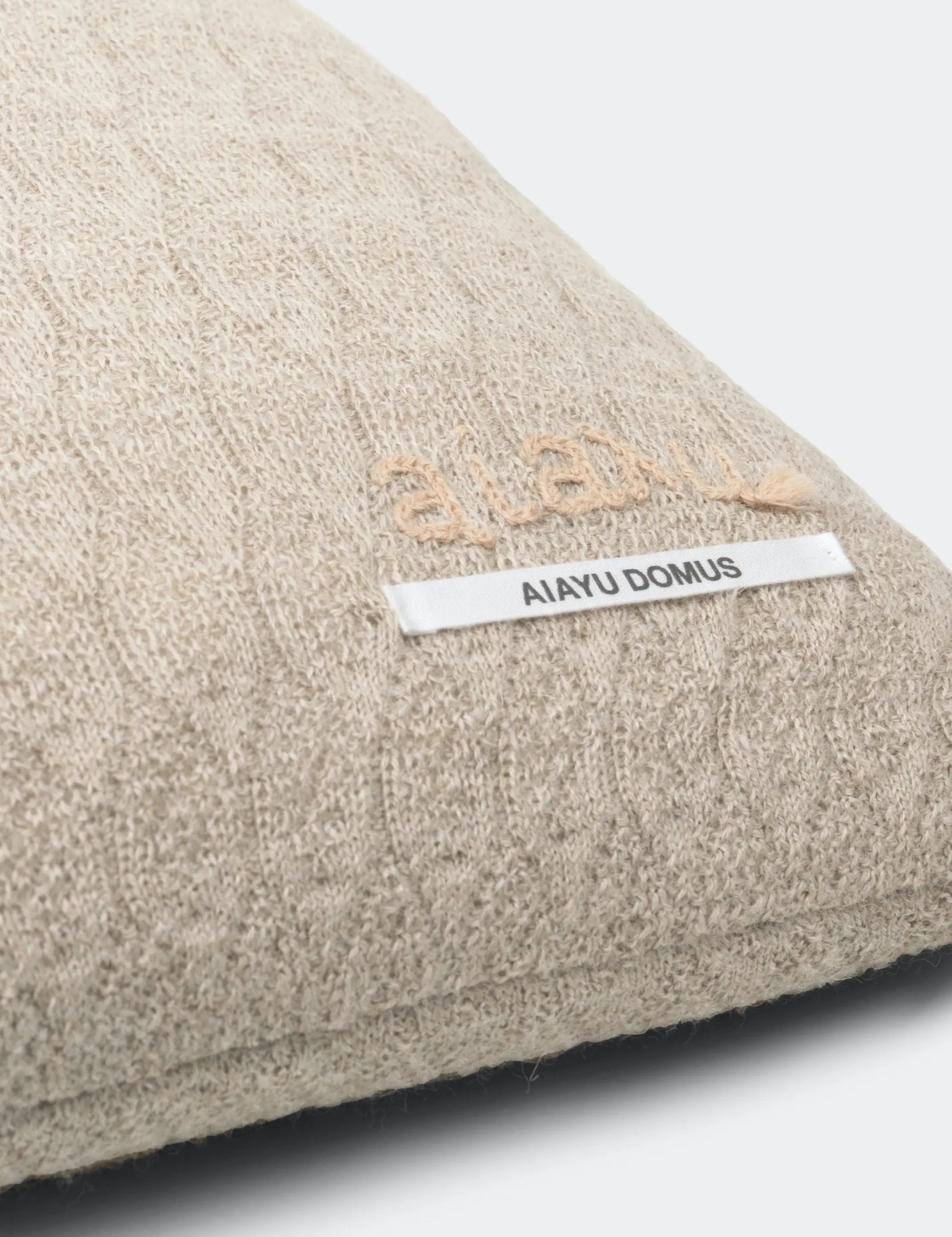 Aiayu - Raul Classic pude 50x50 cm - Pure Wheat - Lama Wool Aiayu
