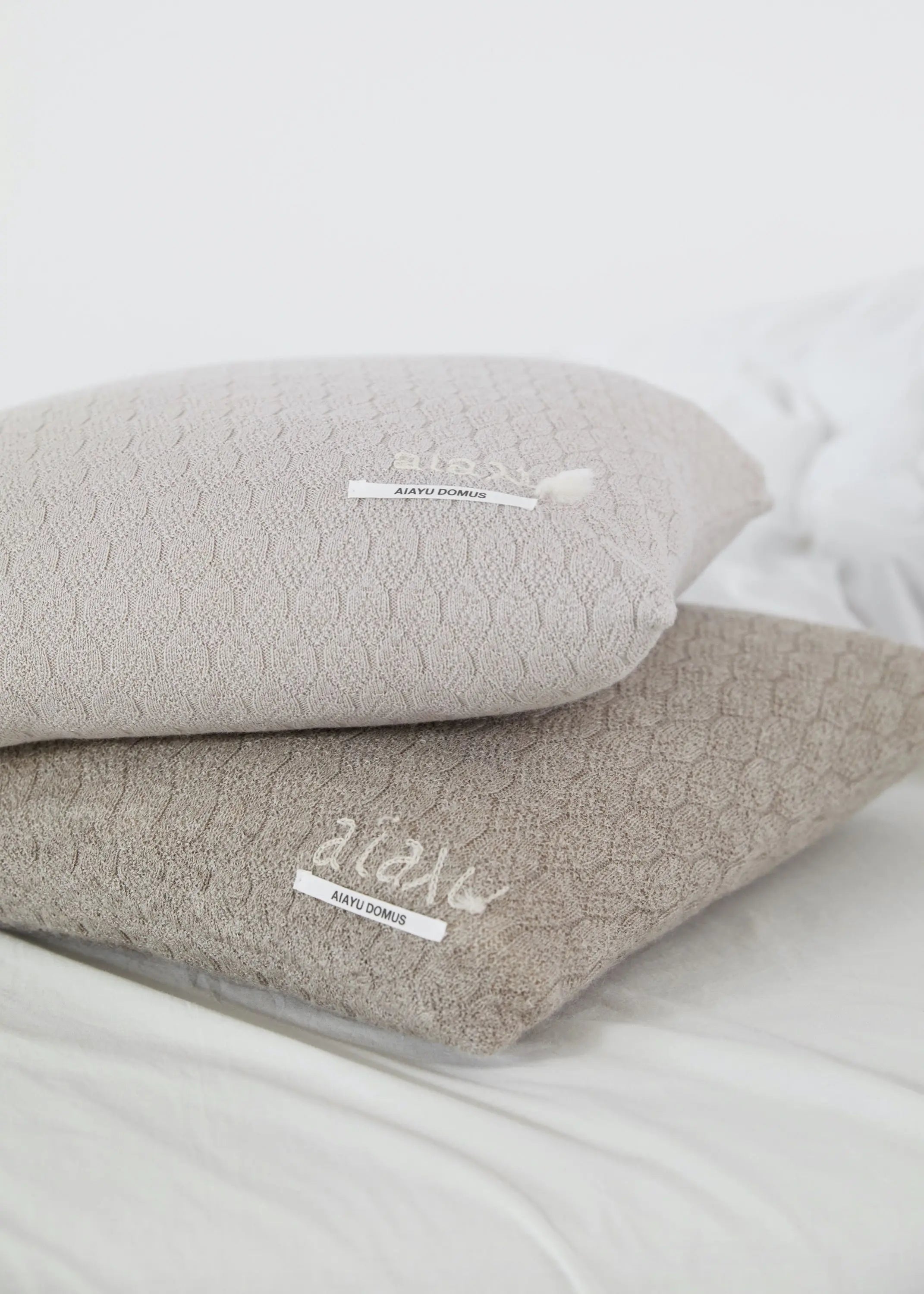 Aiayu - Raul Classic pude 50x50 cm - Pure Wheat - Lama Wool Aiayu