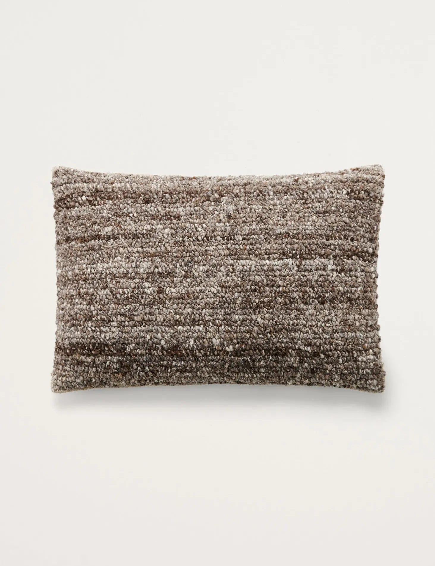 Aiayu | Texture Nepal pude 40x60 cm | Mix Nature | Håndvævet uld og GOTS-certificeret bomuld Aiayu
