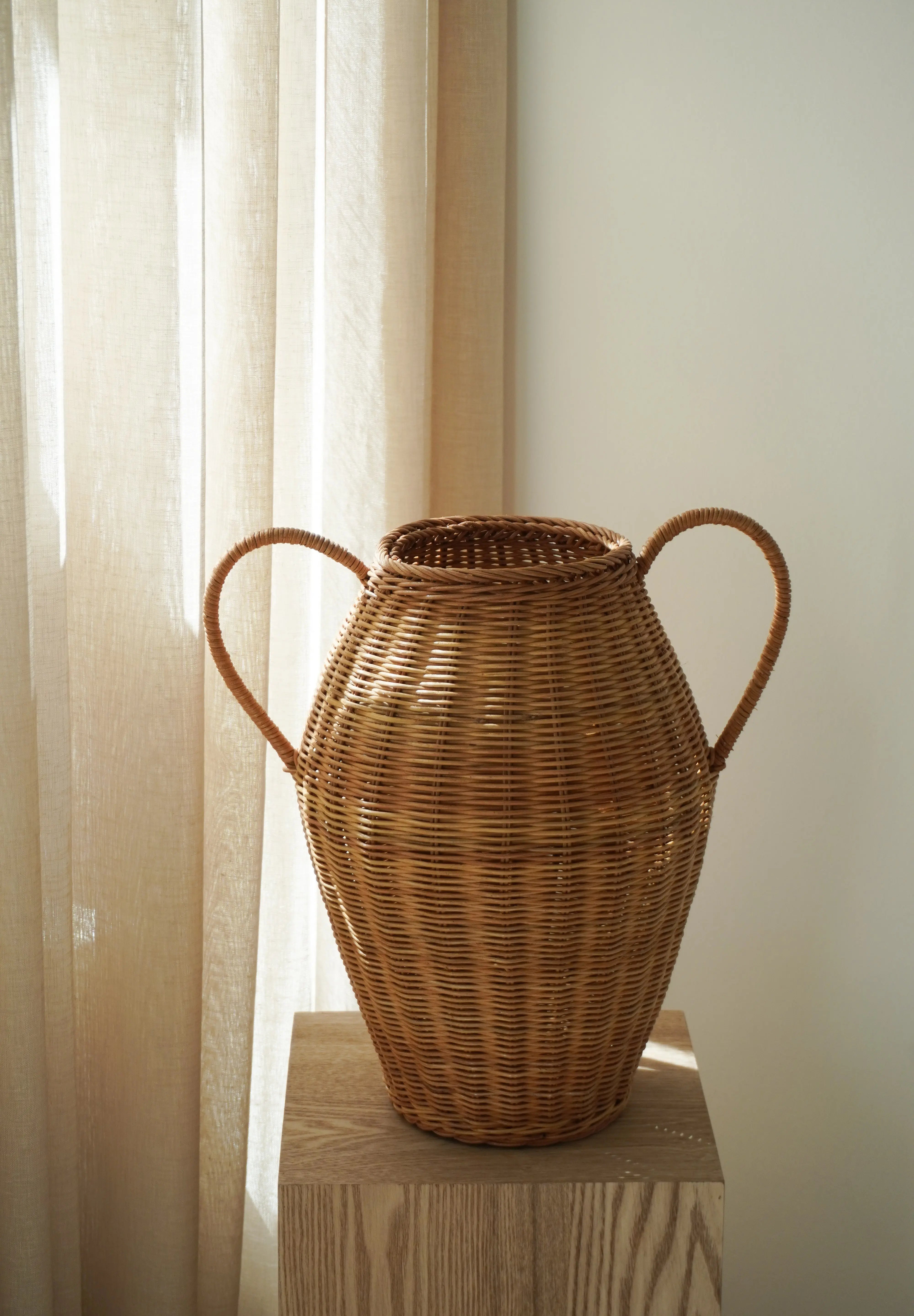 Amphora Vase in Woven Rattan with Handles | H34.5 cm – Handmade