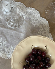Anne-Mi Heims Embroidery Placemat – Broderet Dækkeserviet i Hør 35×45 cm Anne-Mi