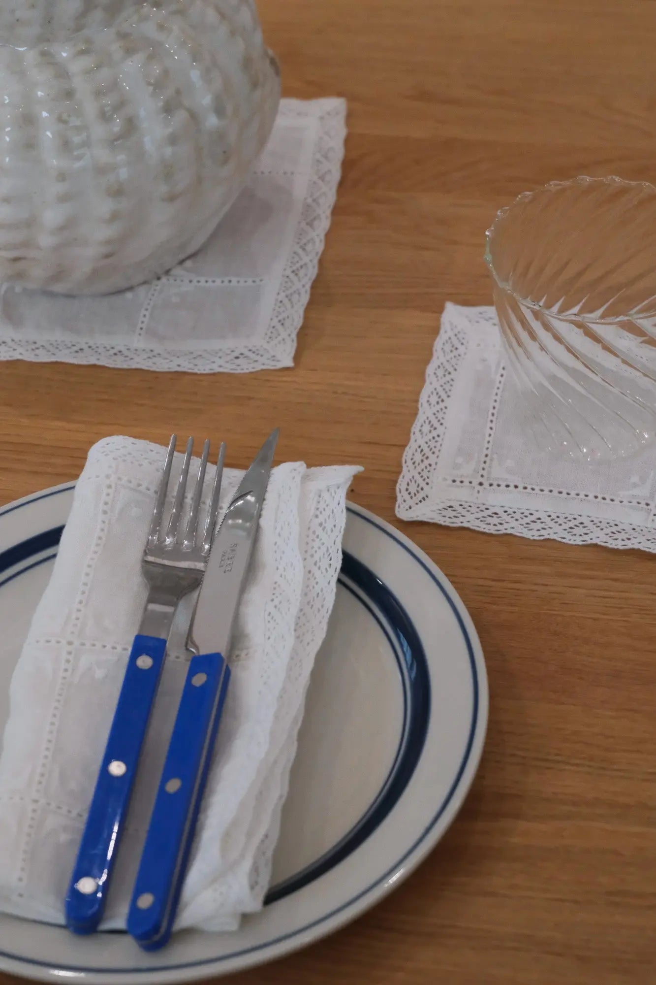 Anne-Mi Skovbjerg Stofserviet i Hør med Broderi