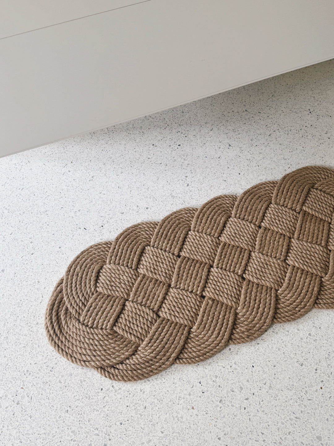 Original Ocean Plait Dørmåtte af håndflettet jute | 99 x 41 cm Studio Hafnia