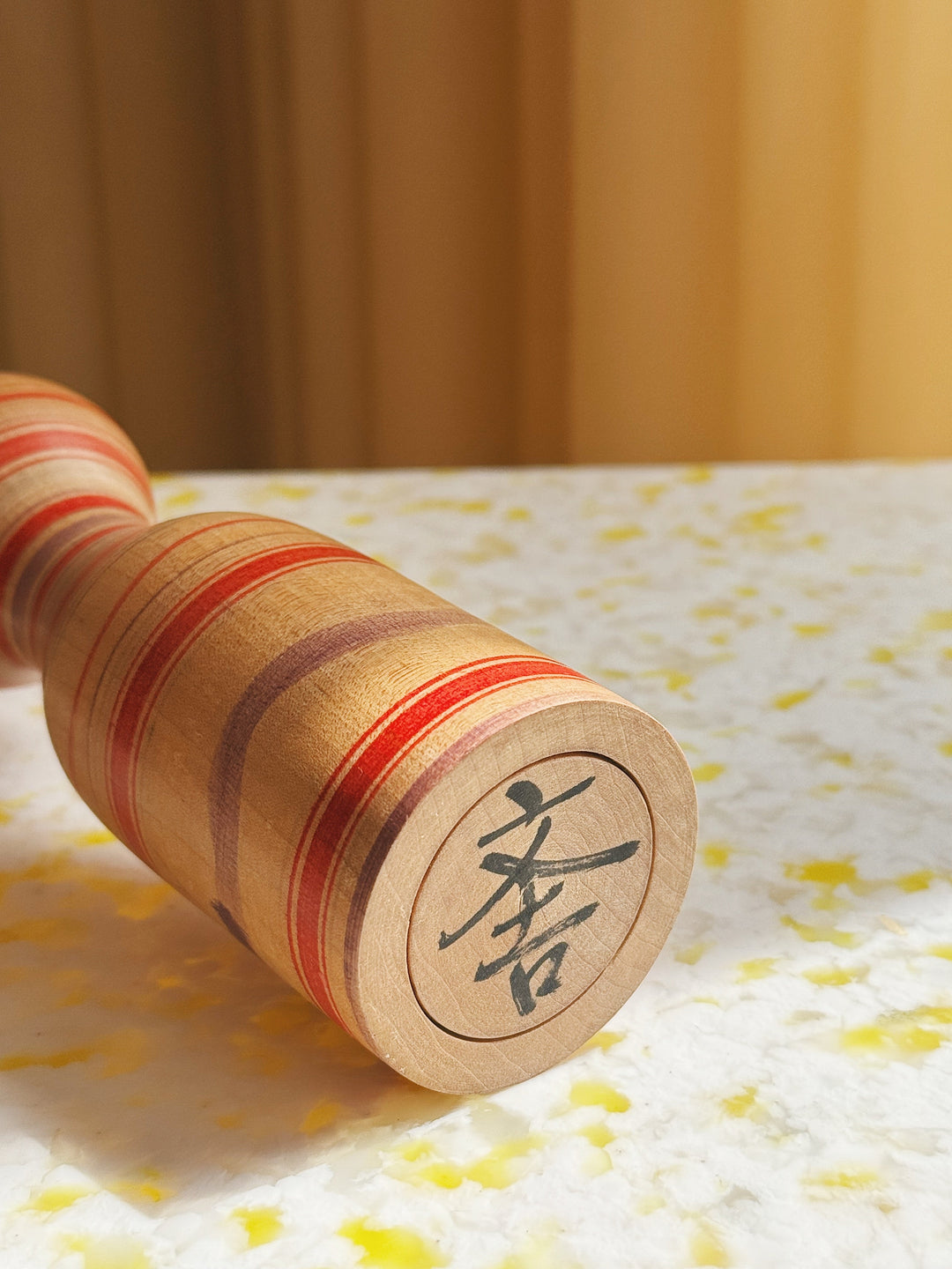 Vintage Kokeshi Dukke Nr. 210 fra Japan – Håndlavet | H33 cm Studio Hafnia