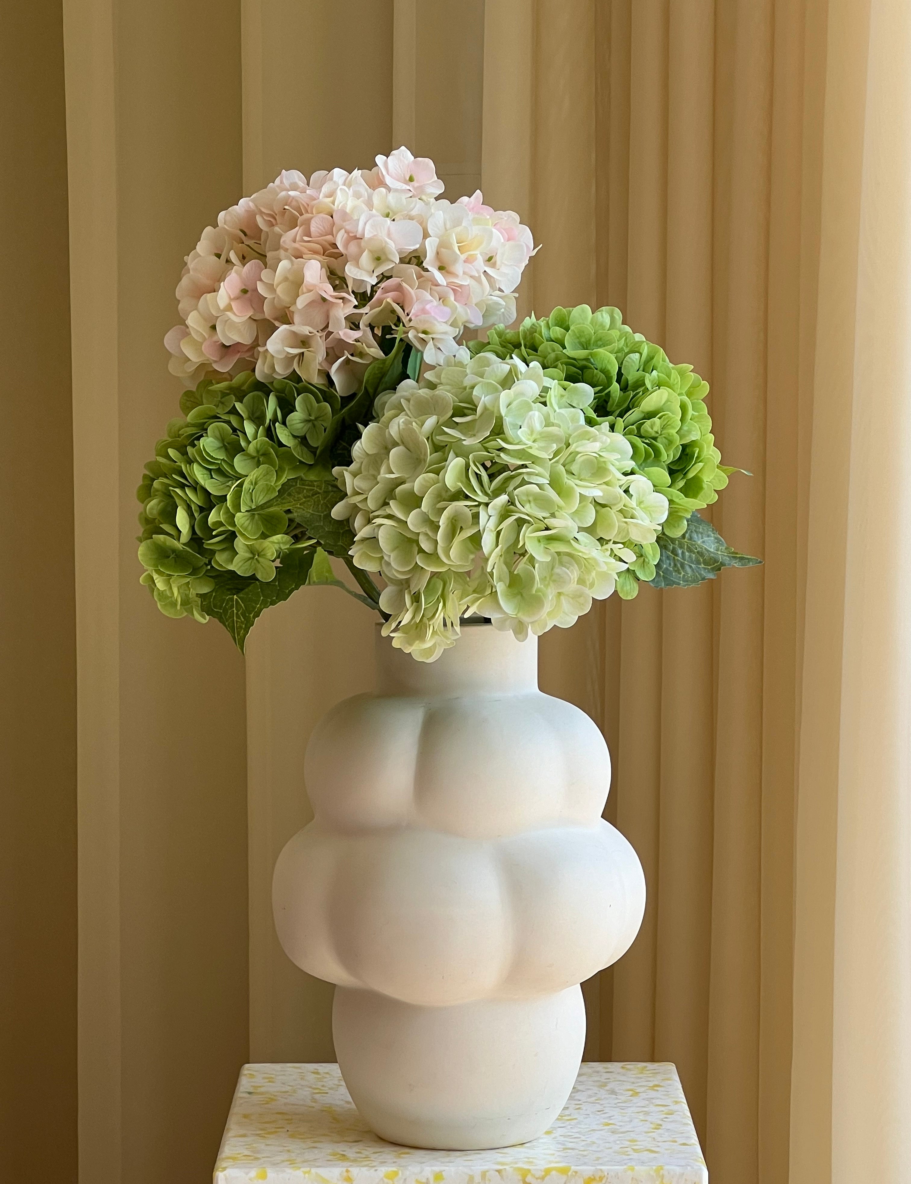 Delicate Hydrangea Harmony Bouquet STUDIO HAFNIA