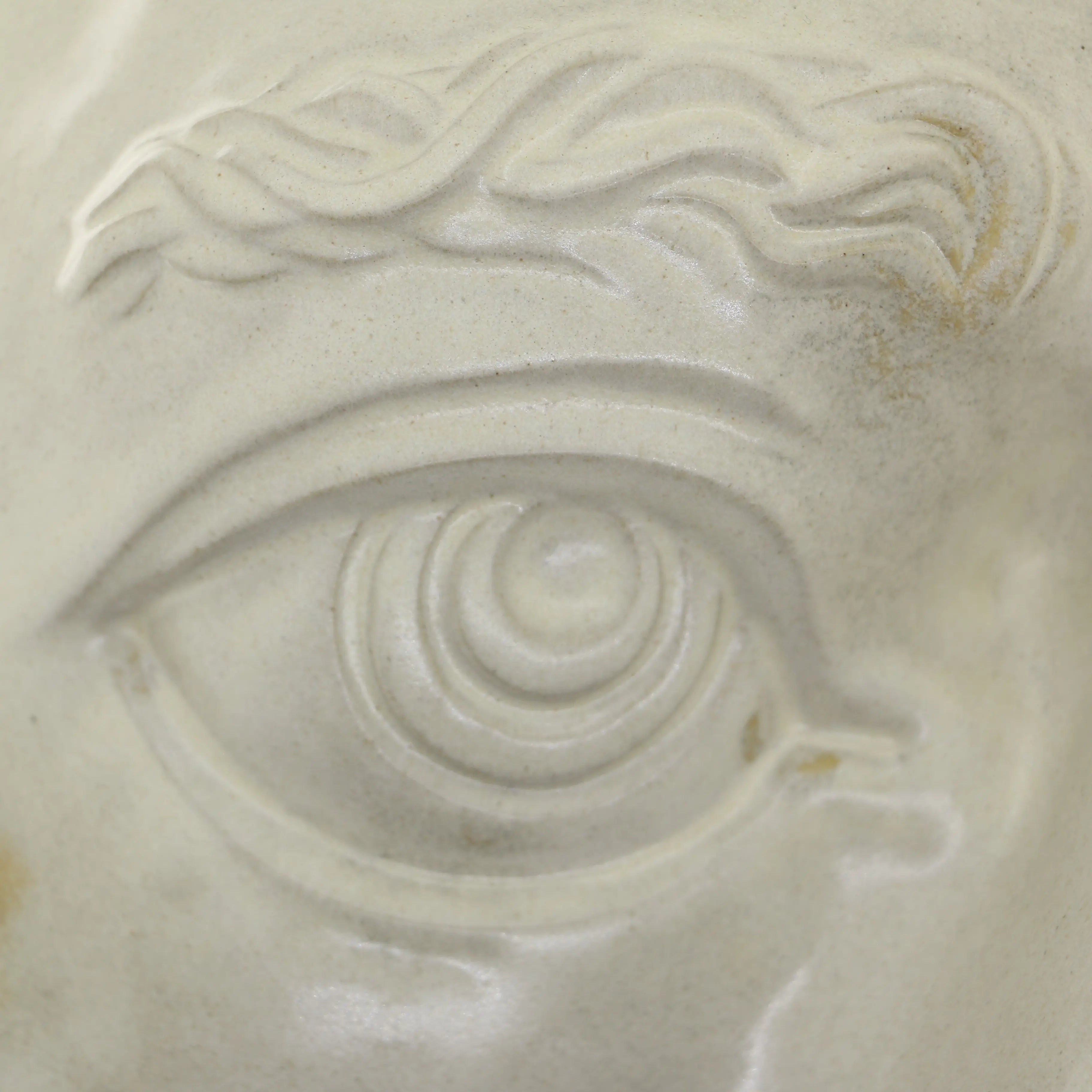 Bookend Eye (Right): Højre bogstøtte øje i AntiqueWhite stentøj Laoru Laoru