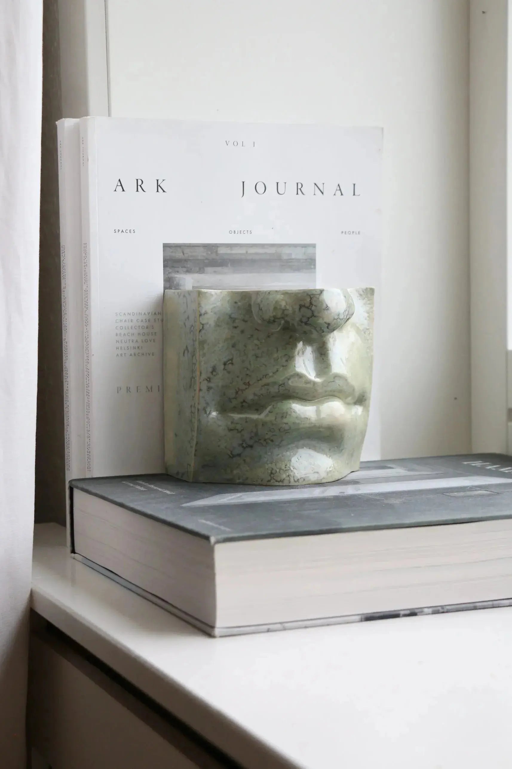 Bookend Mouth: Firkantet bogstøtte mund i CrystalGreen stentøj Laoru Laoru