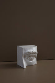 Laoru Laoru | Bookend Eye (Left): Firkantet venstre bogstøtte øje i glaseret stentøjsler i AntiqueWhite Laoru Laoru