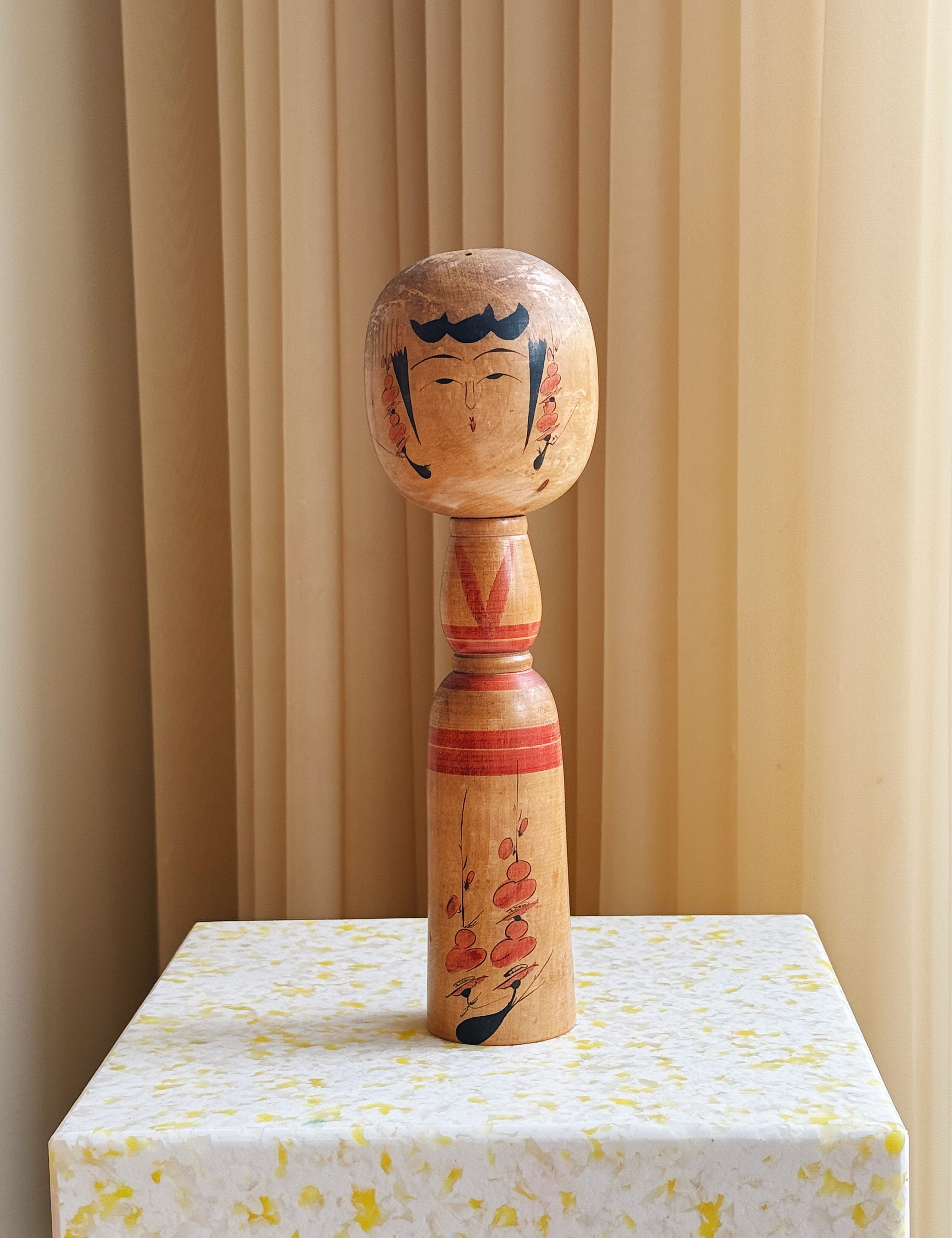 Vintage Kokeshi Dukke Nr. 214 fra Japan – Håndlavet | H31 cm Studio Hafnia
