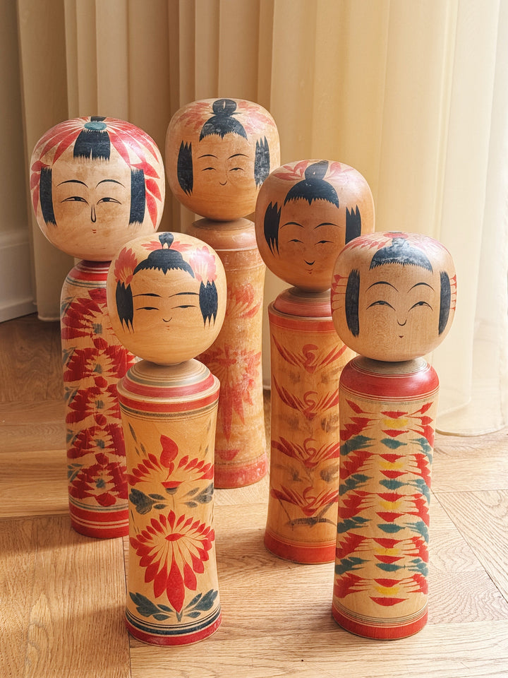 Vintage Kokeshi Dukke Nr. 219 fra Japan – Håndlavet | H30,5 cm Studio Hafnia