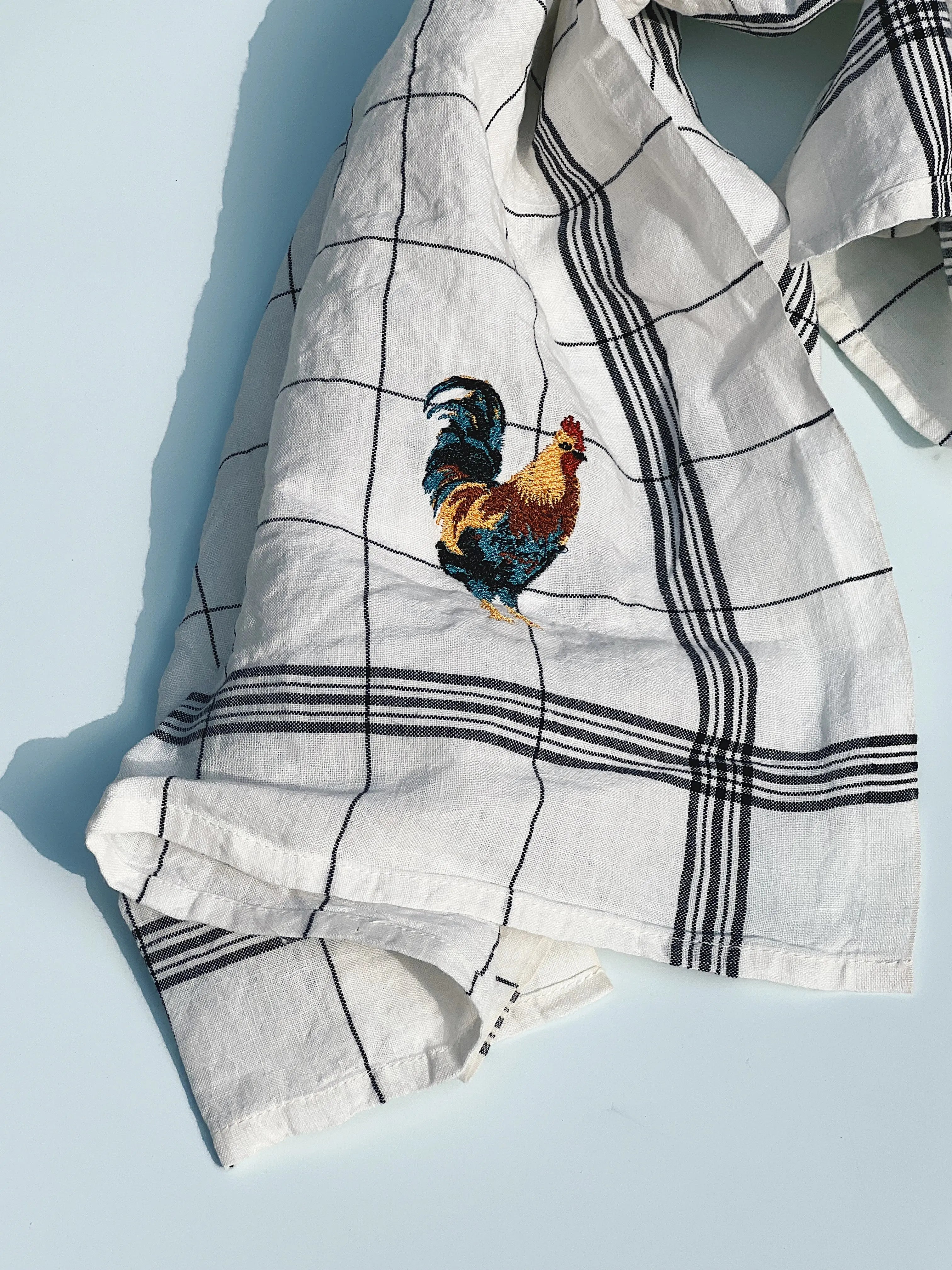 Charvet Editions Bistrot Coq viskestykke | Sort/hvid stribet med broderet hane Charvet Editions