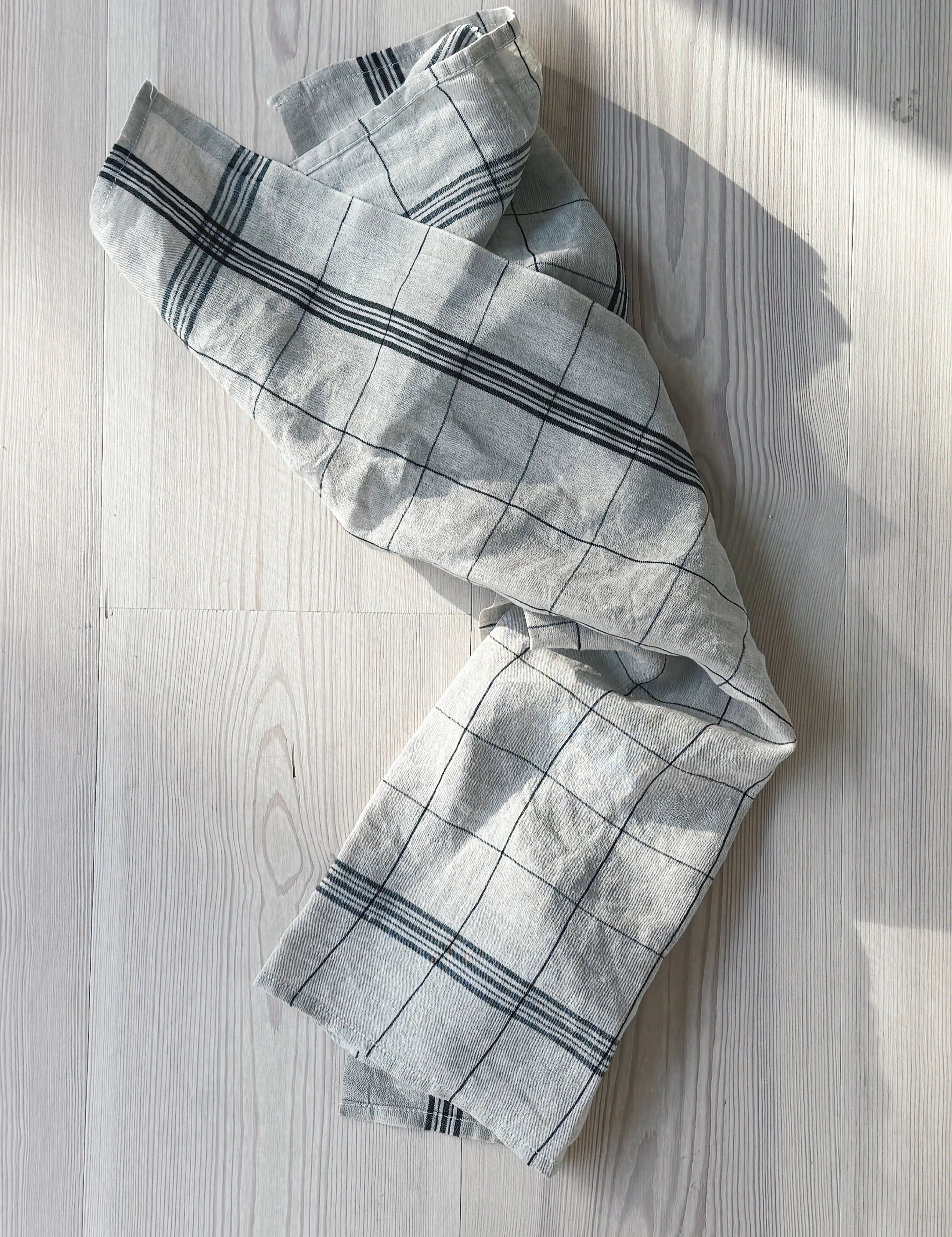 Charvet Éditions Bistrot viskestykke | Lysegrå med sorte tern Charvet Éditions