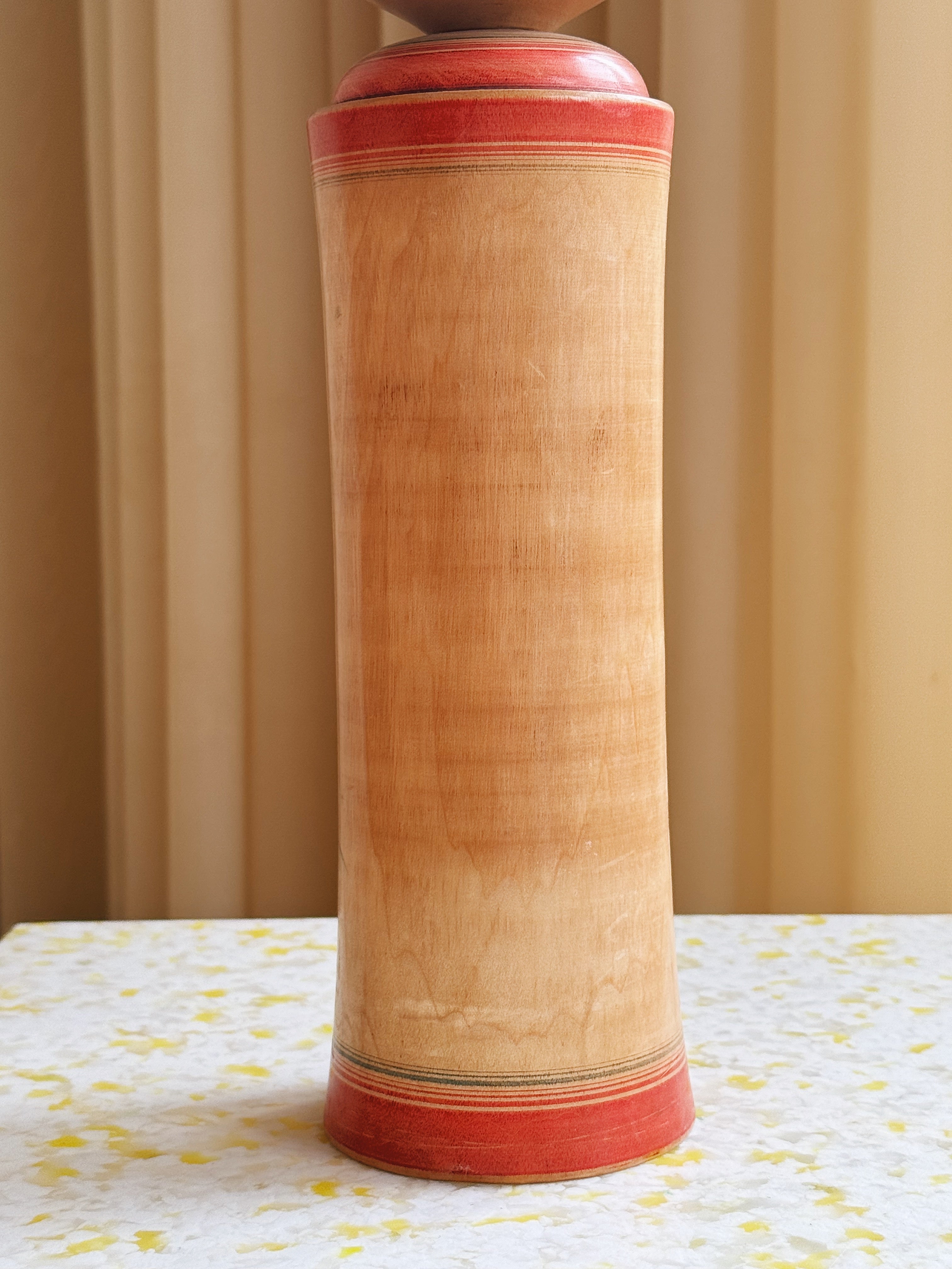 Vintage Kokeshi Dukke Nr. 217 fra Japan – Håndlavet | H33,5 cm Studio Hafnia