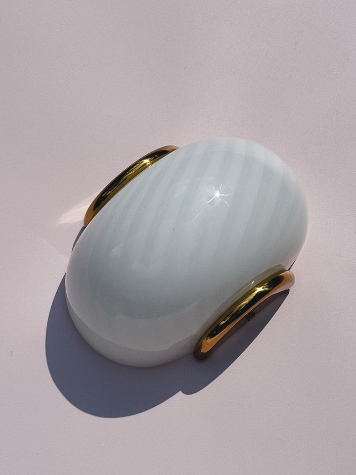Vintage Murano væglampe | Hvid swirlglas & messingbeslag, L21 cm (kopi) Studio Hafnia
