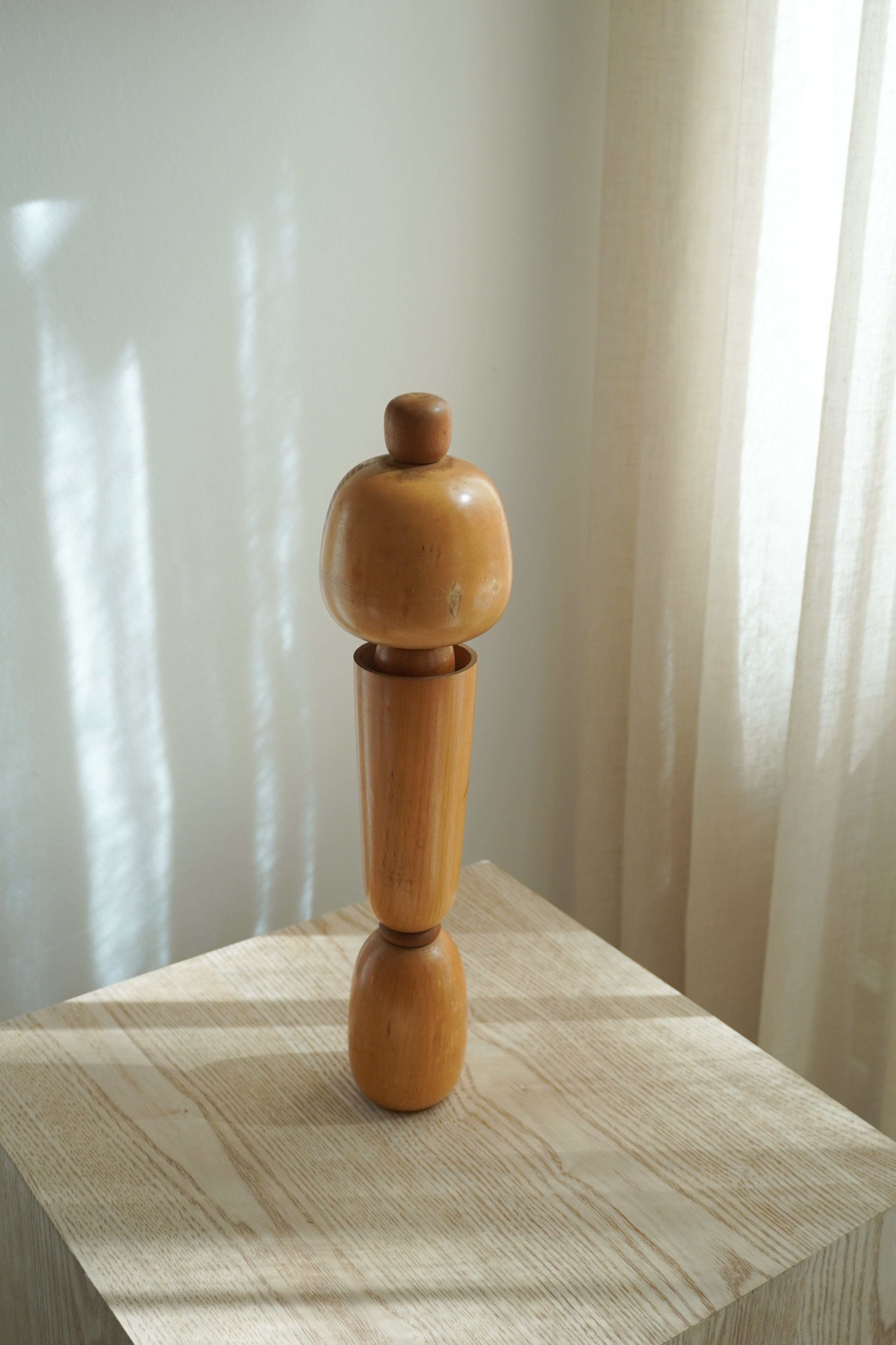 Vintage Kokeshi Dukke Nr. 242 fra Japan – Håndlavet | H 40 cm