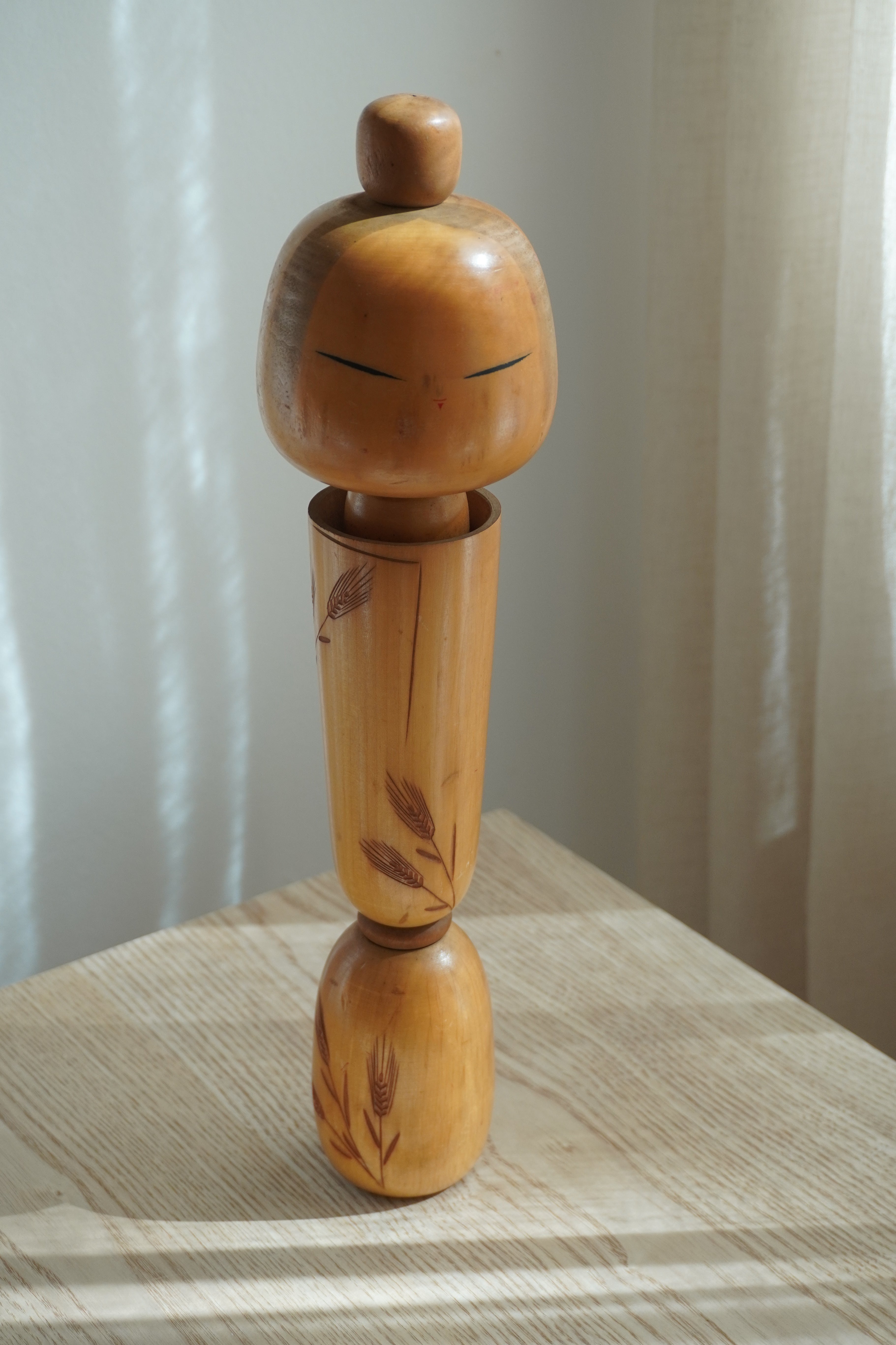 Vintage Kokeshi Dukke Nr. 242 fra Japan – Håndlavet | H 40 cm