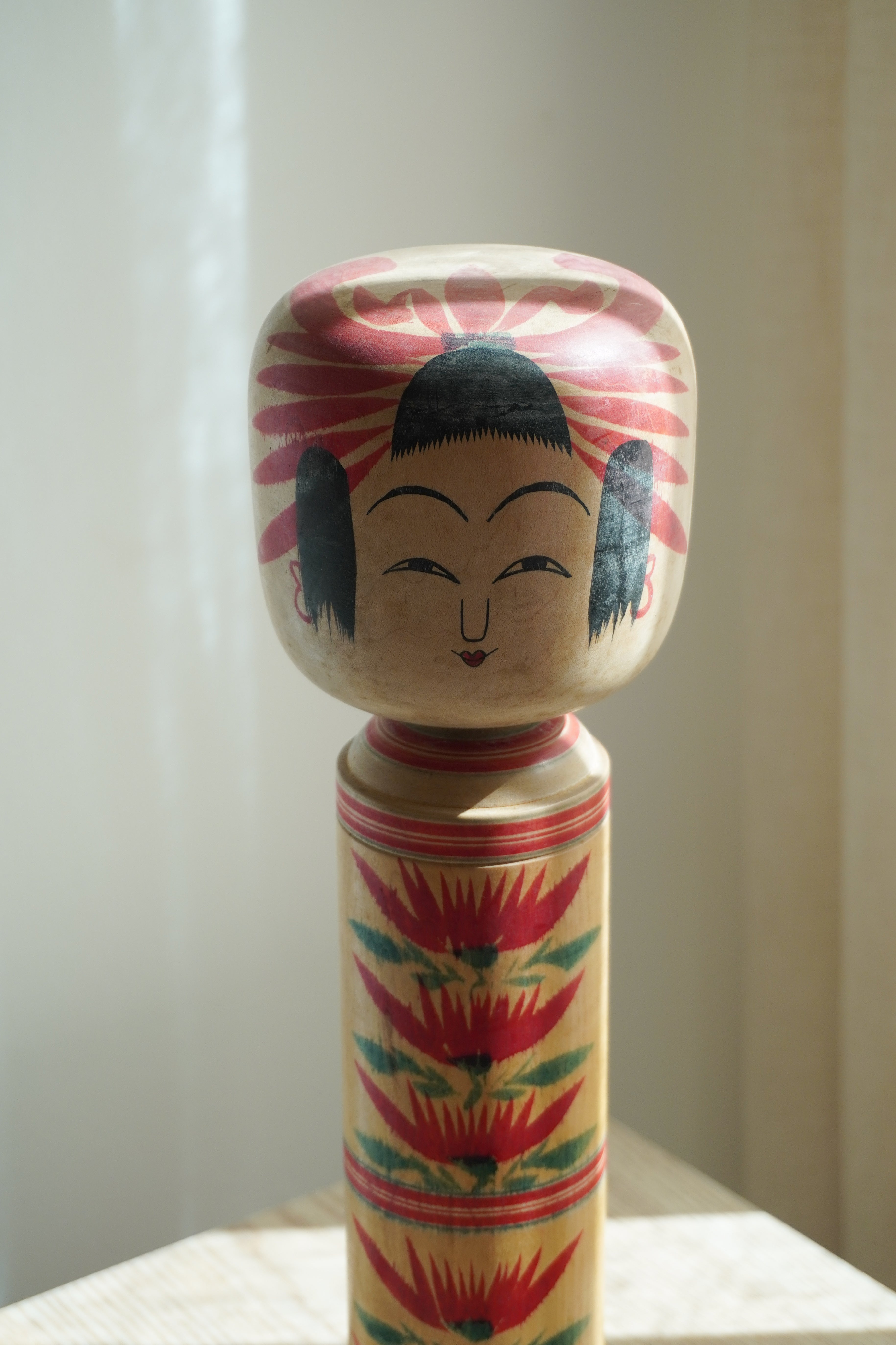 Vintage Kokeshi Dukke Nr. 245 fra Japan – Håndlavet | H 38 cm