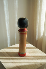 Vintage Kokeshi Dukke Nr. 244 fra Japan – Håndlavet | H 36 cm