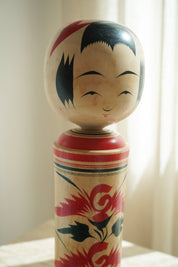 Vintage Kokeshi Dukke Nr. 246 fra Japan – Håndlavet | H 31 cm