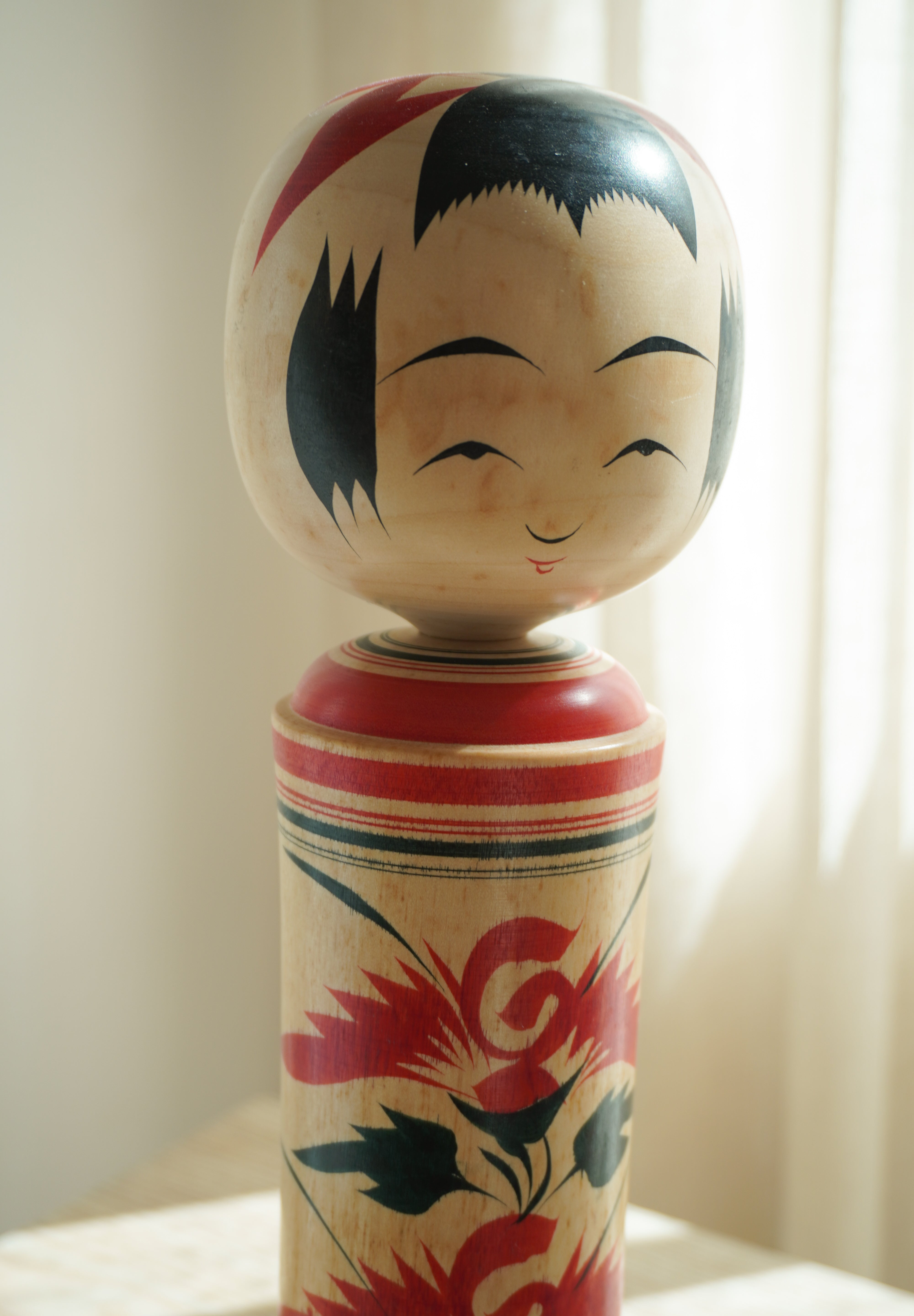 Vintage Kokeshi Dukke Nr. 246 fra Japan – Håndlavet | H 31 cm
