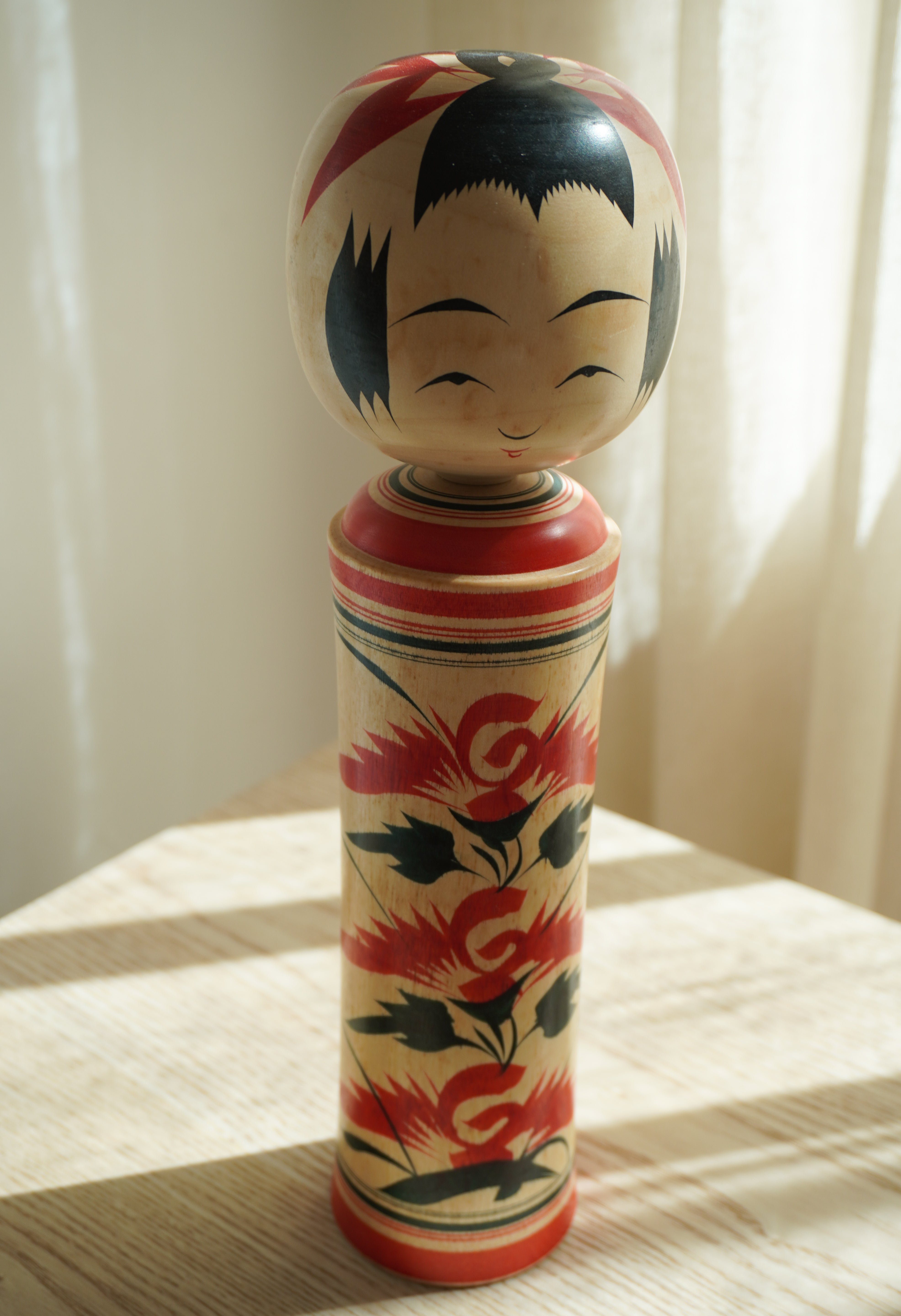 Vintage Kokeshi Dukke Nr. 246 fra Japan – Håndlavet | H 31 cm