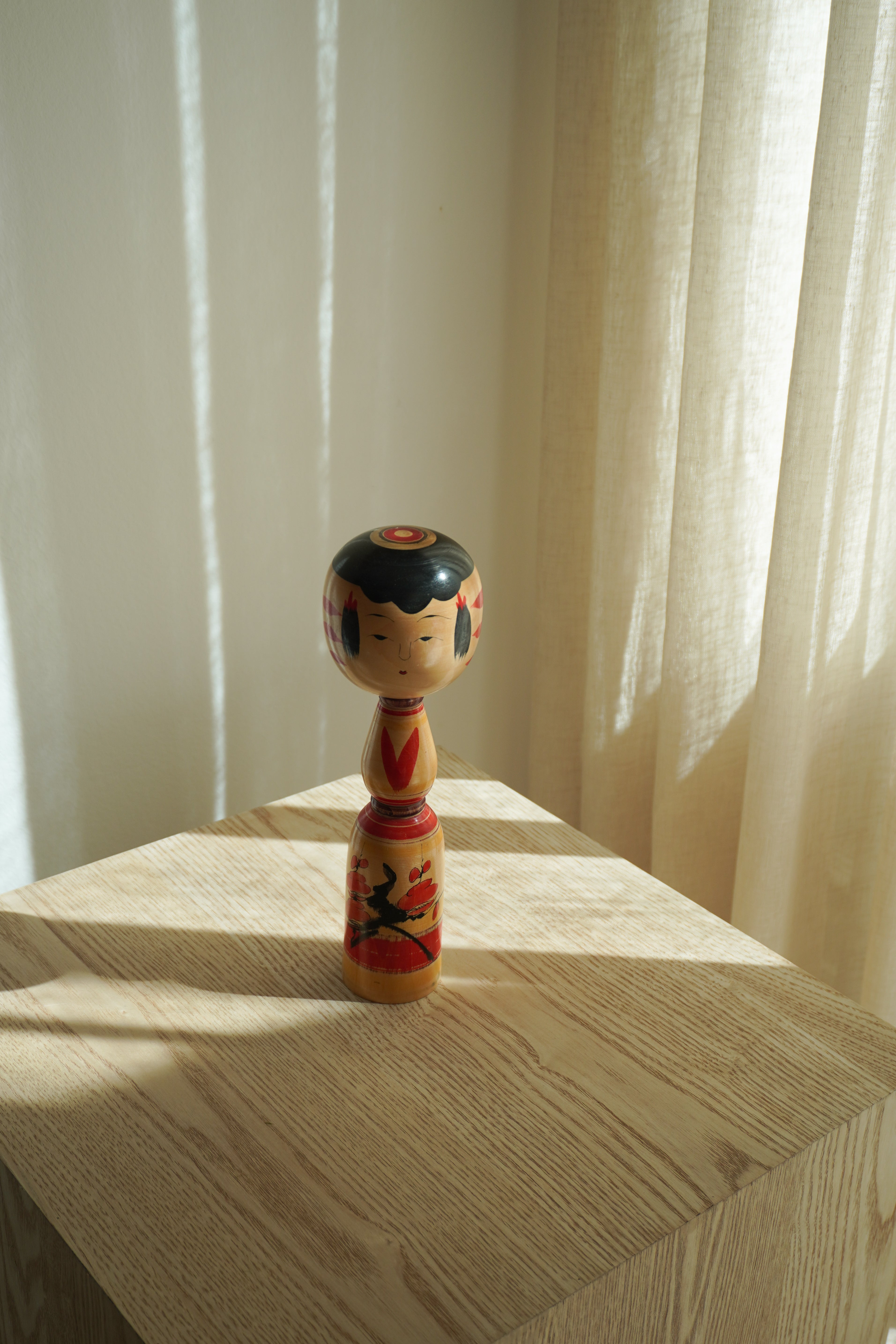 Vintage Kokeshi Dukke Nr. 260 fra Japan – Håndlavet | H 24,5 cm