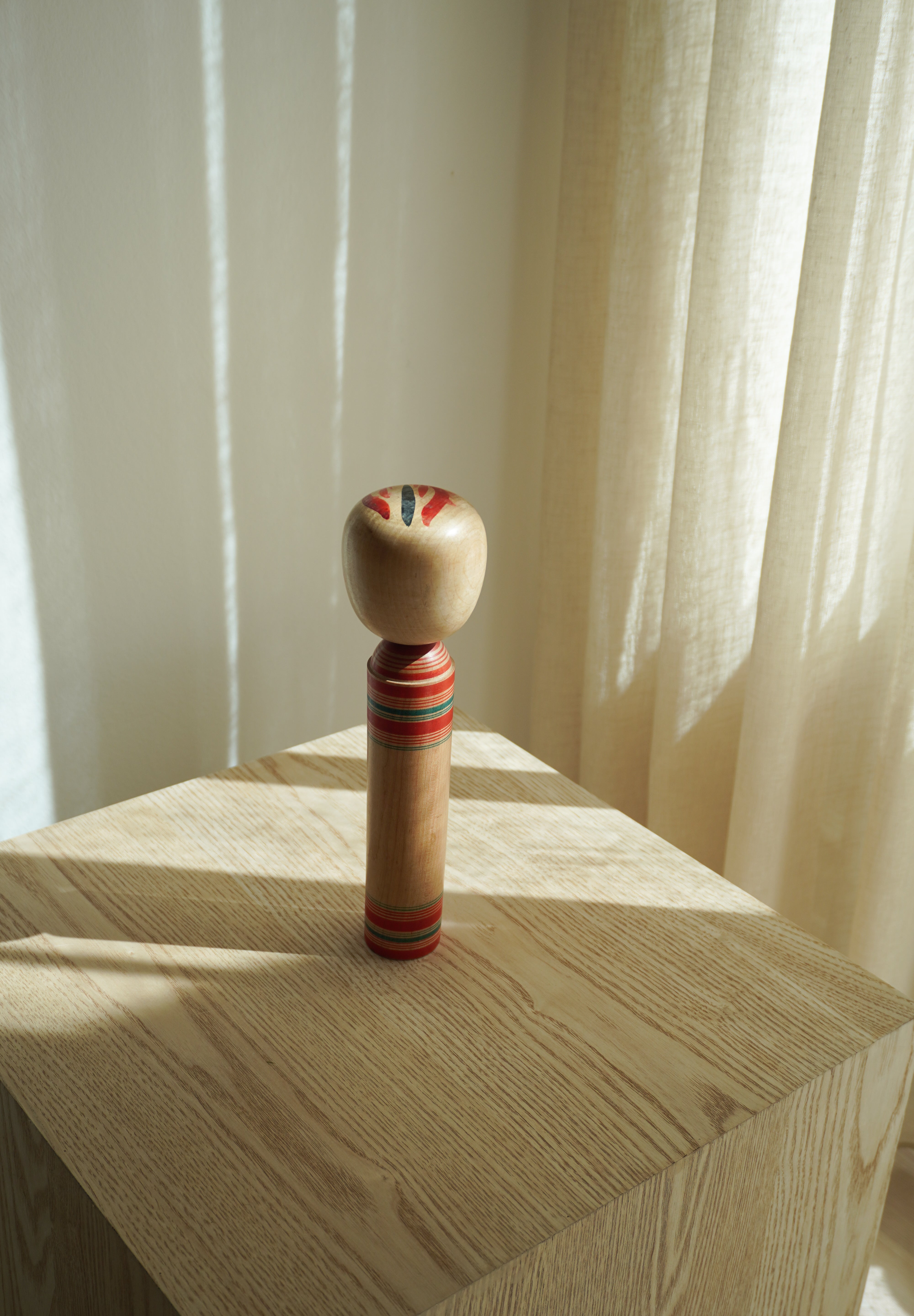 Vintage Kokeshi Dukke Nr. 259 fra Japan – Håndlavet | H 25 cm