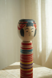 Vintage Kokeshi Dukke Nr. 261 fra Japan – Håndlavet | H 25 cm