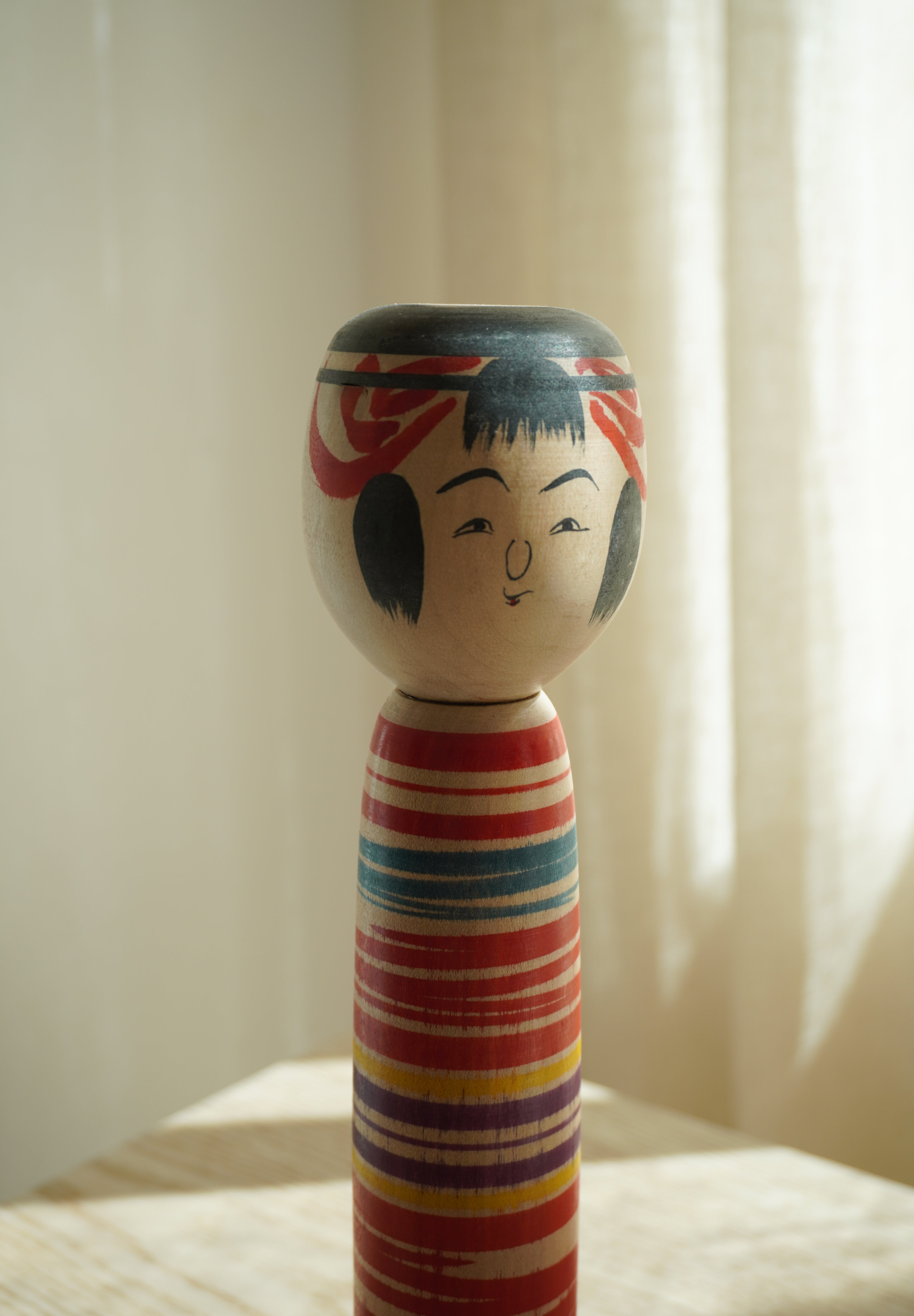 Vintage Kokeshi Dukke Nr. 261 fra Japan – Håndlavet | H 25 cm
