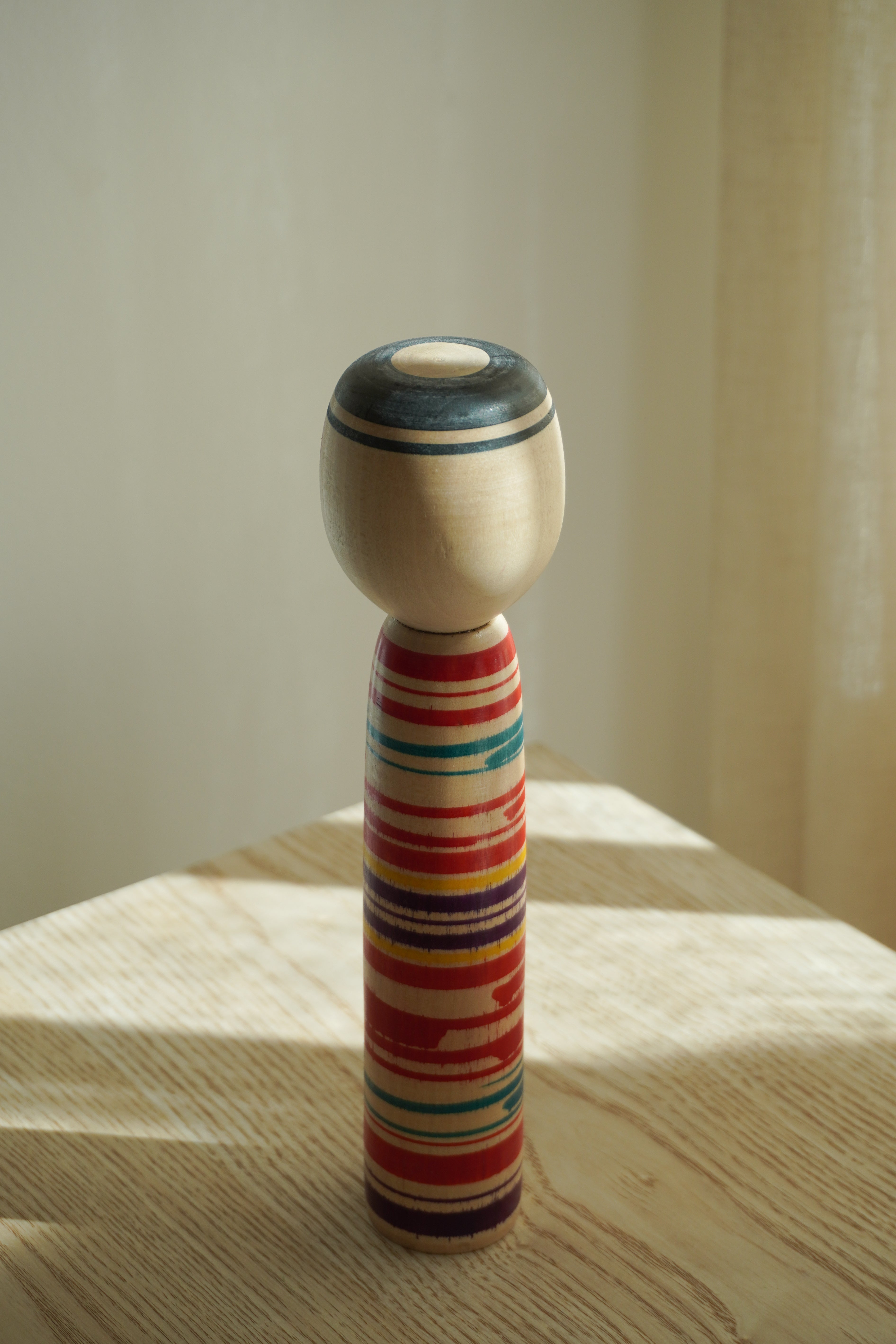 Vintage Kokeshi Dukke Nr. 261 fra Japan – Håndlavet | H 25 cm