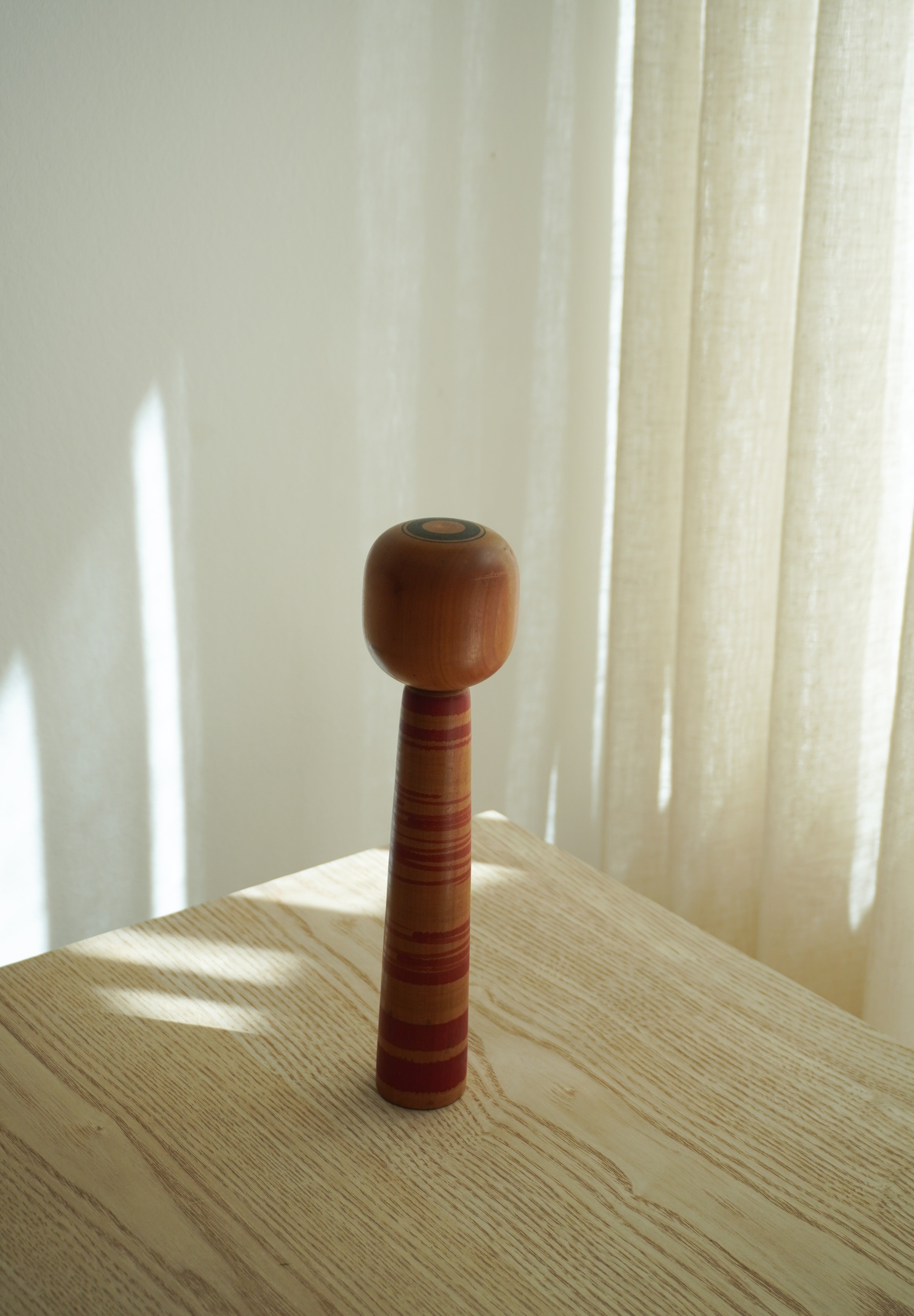 Vintage Kokeshi Dukke Nr. 258 fra Japan – Håndlavet | H 24 cm