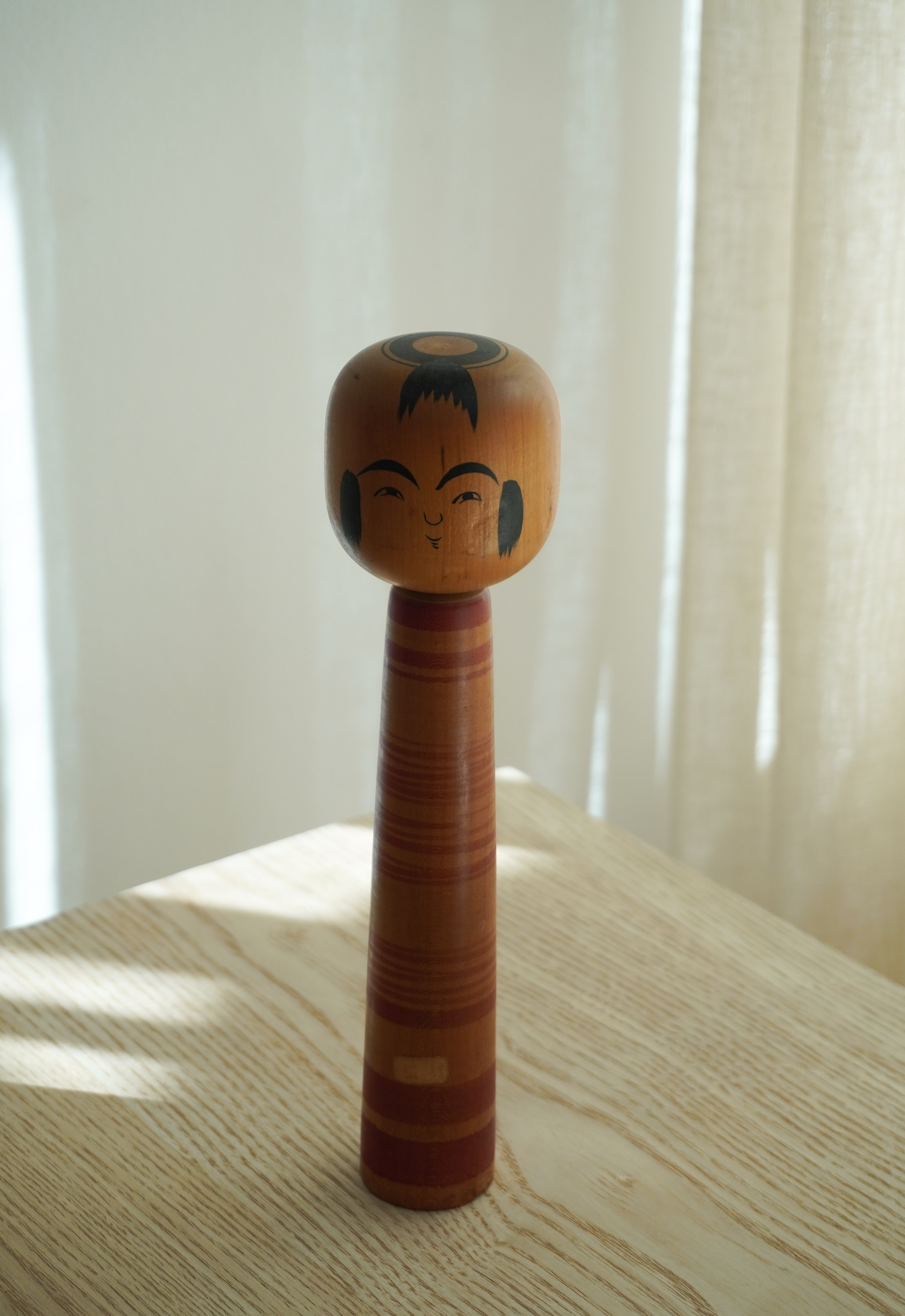 Vintage Kokeshi Dukke Nr. 258 fra Japan – Håndlavet | H 24 cm