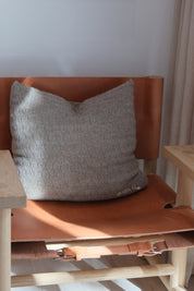 Aiayu - Raul Classic pude 50x50 cm - Pure Nougat Melange - Lama Wool