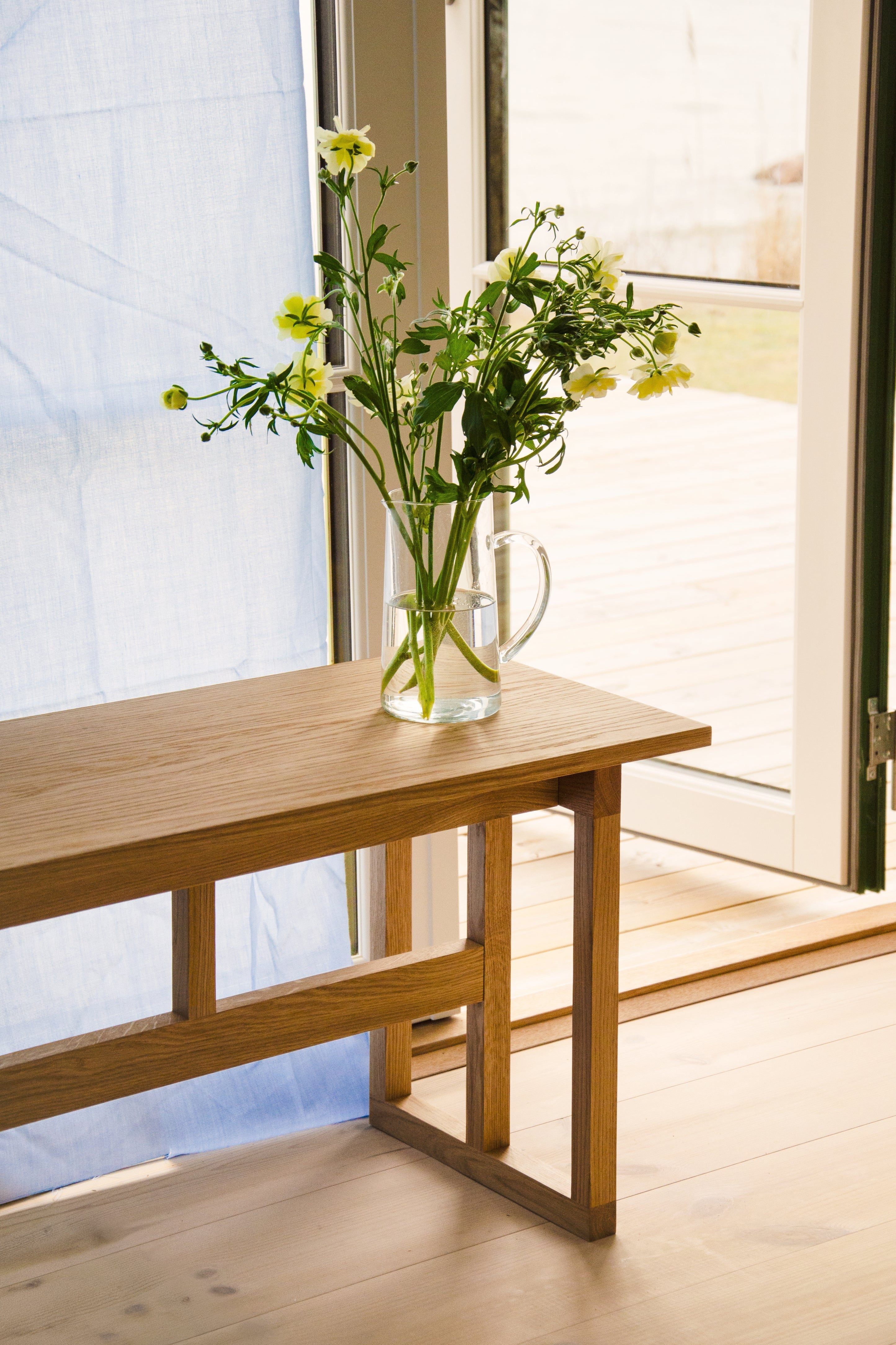 Stillark Gable Bench 03 bænk i egetræ, 120 cm, i entré